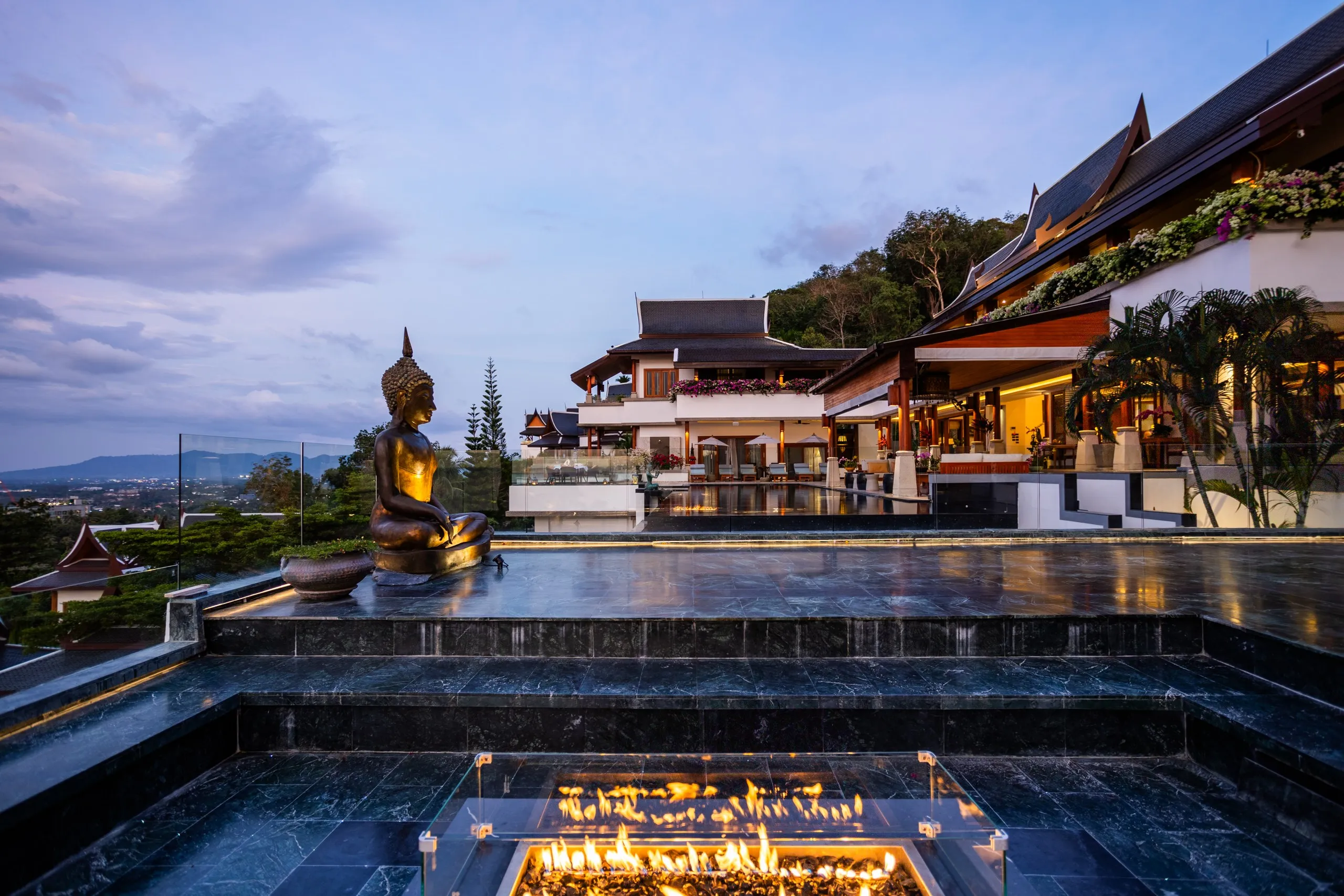 Phenomenal Hilltop Villa with Infinity Pool and Overlooking Andaman Sea Waters — photograph 8