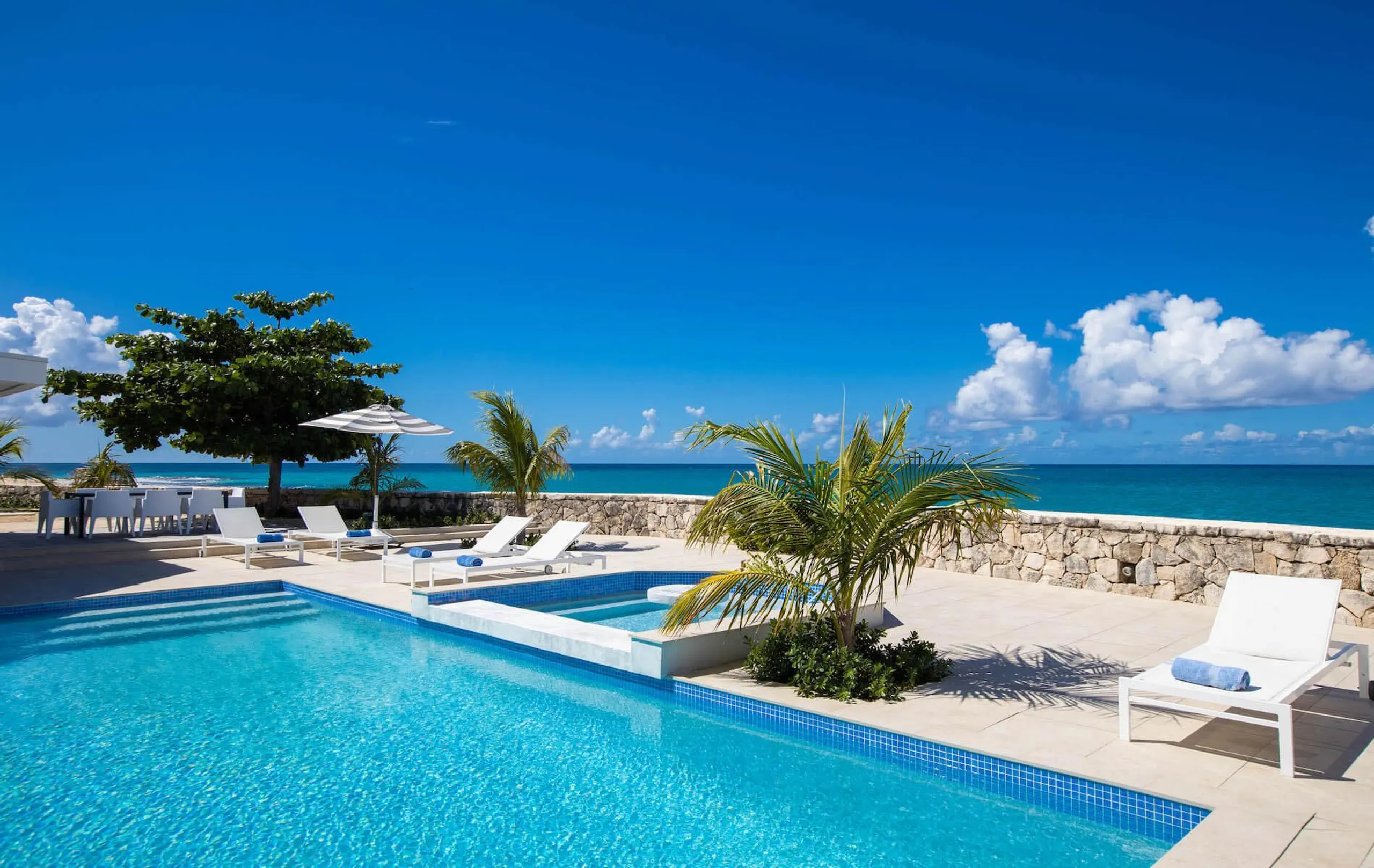 Contemporary Plum Bay Beach Front Villa with Private Pool VILLAWAY® — photograph 5