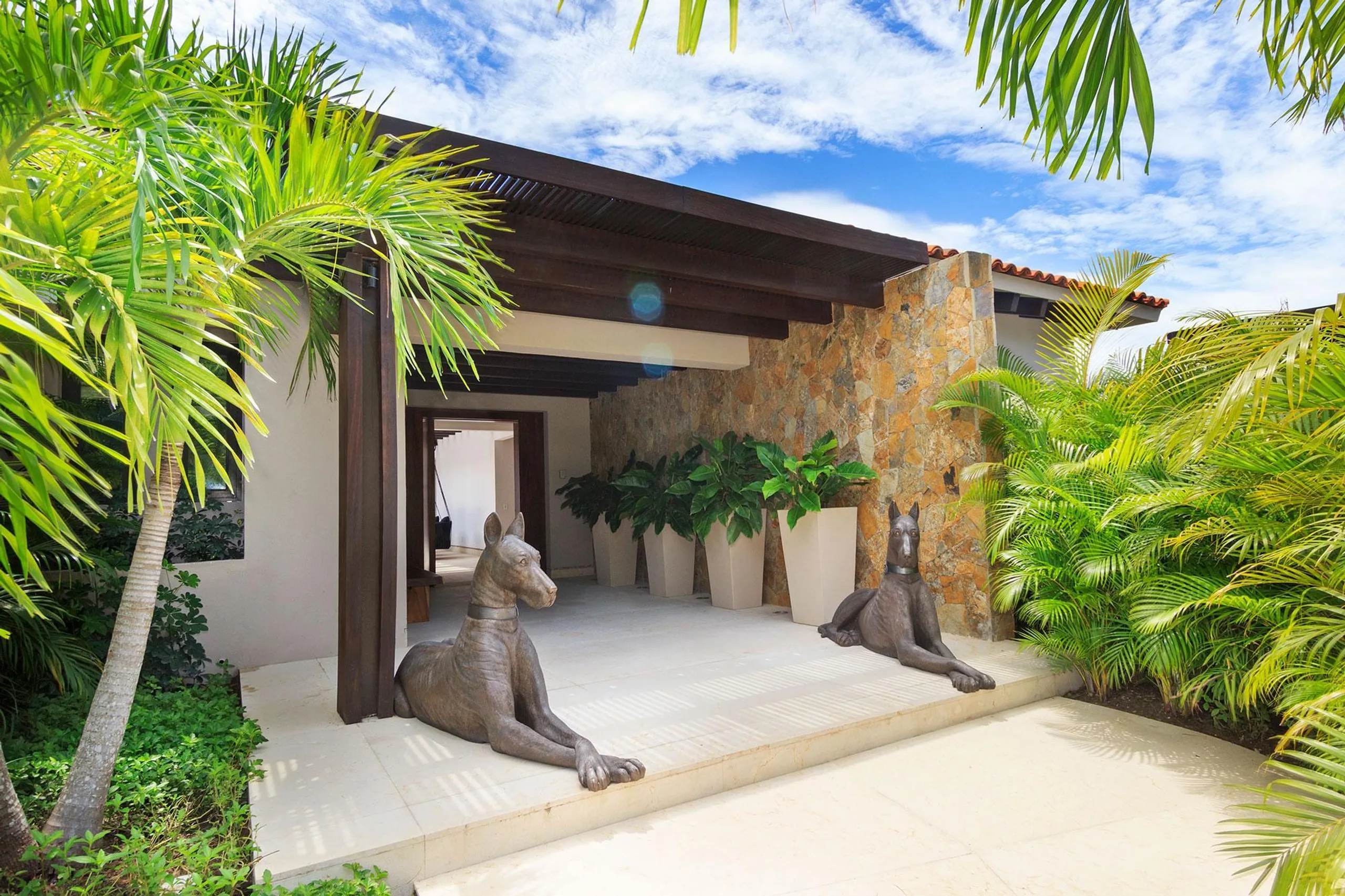 Porta Fortuna Luxury Villa with Private Infinity Pool and Amazing Views — photograph 6