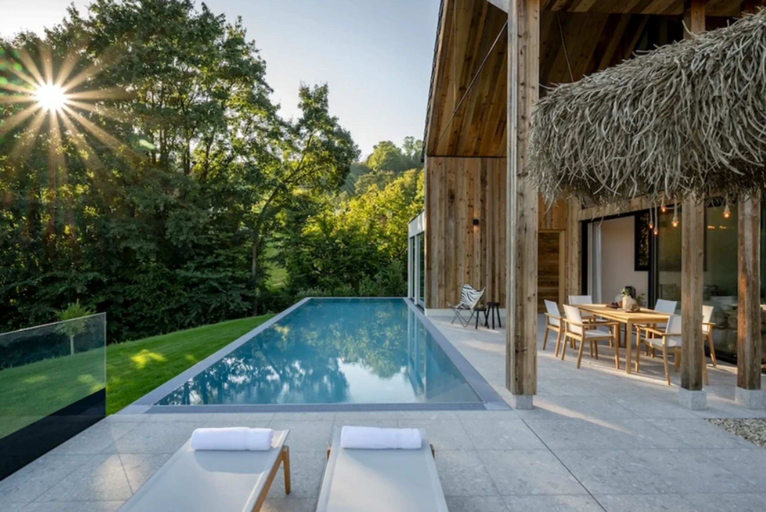 Radiant Modern Villa with Infinity Pool, Jacuzzi and Garden, Straden