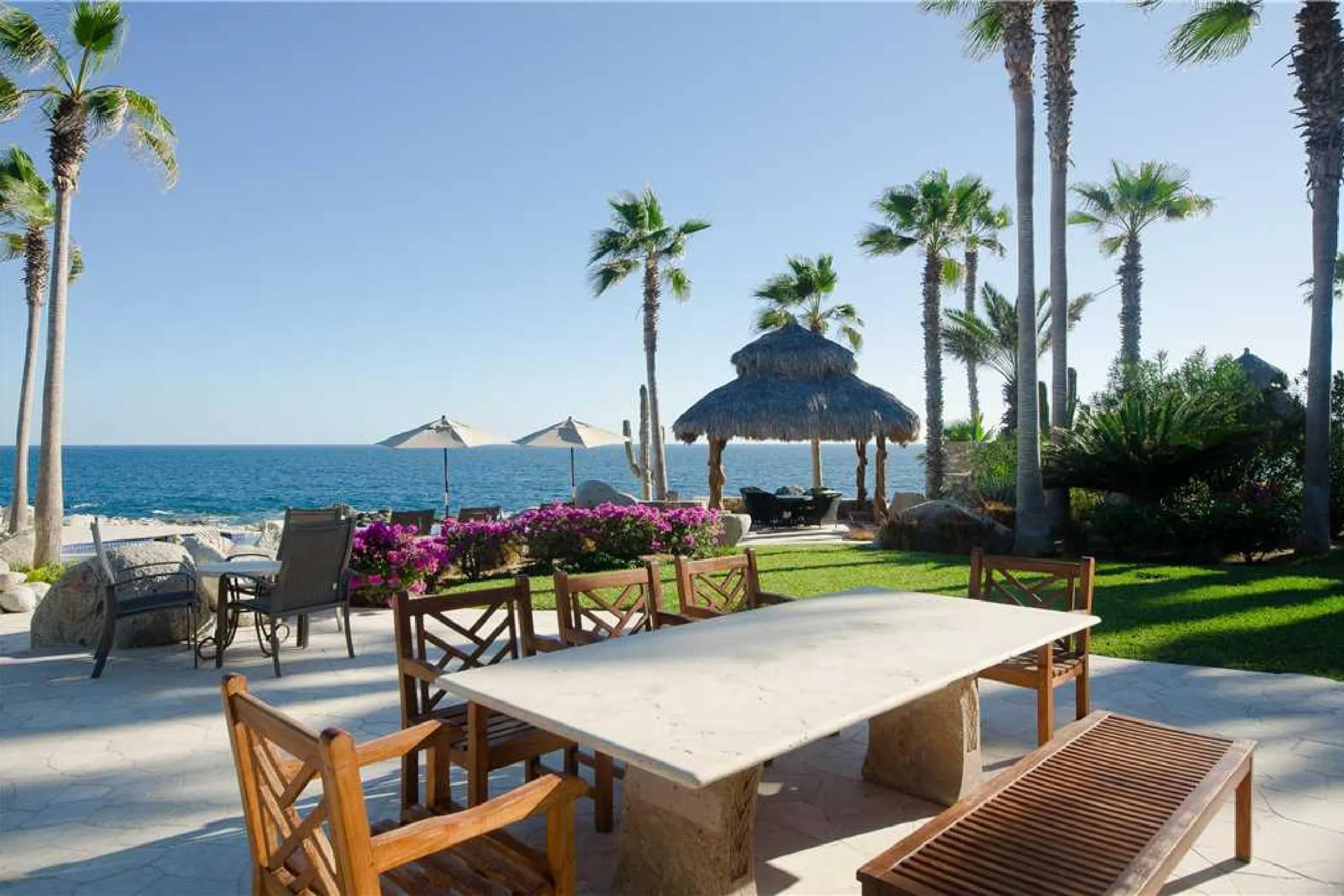 Lavish Waterfront Luxury Retreat in Punta Ballena with Private Pool and Walk to Beach — photograph 7