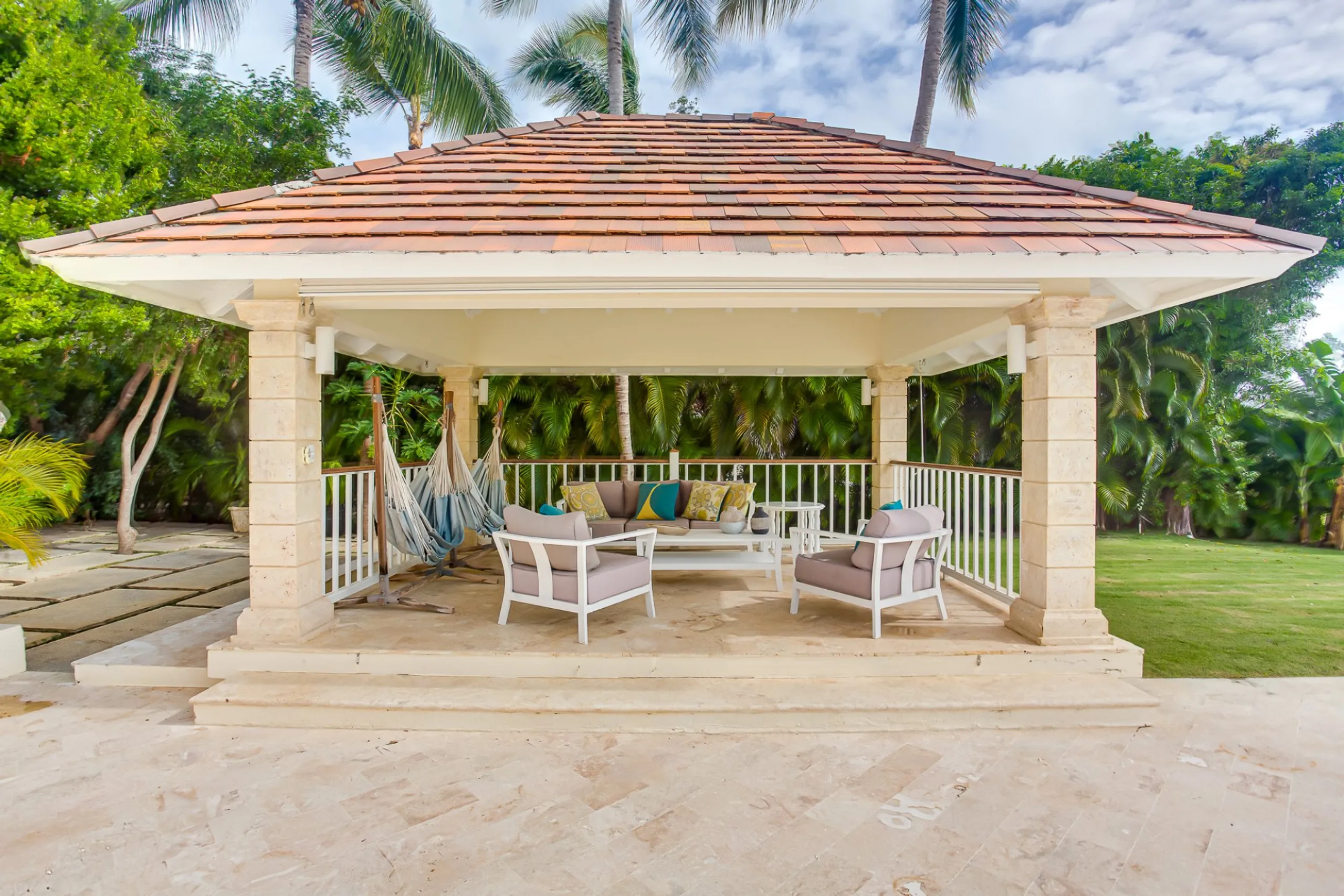 Elegant 4BR Villa in Tortuga Bay with Private Pool, Ocean Views & Golf Course — photograph 8