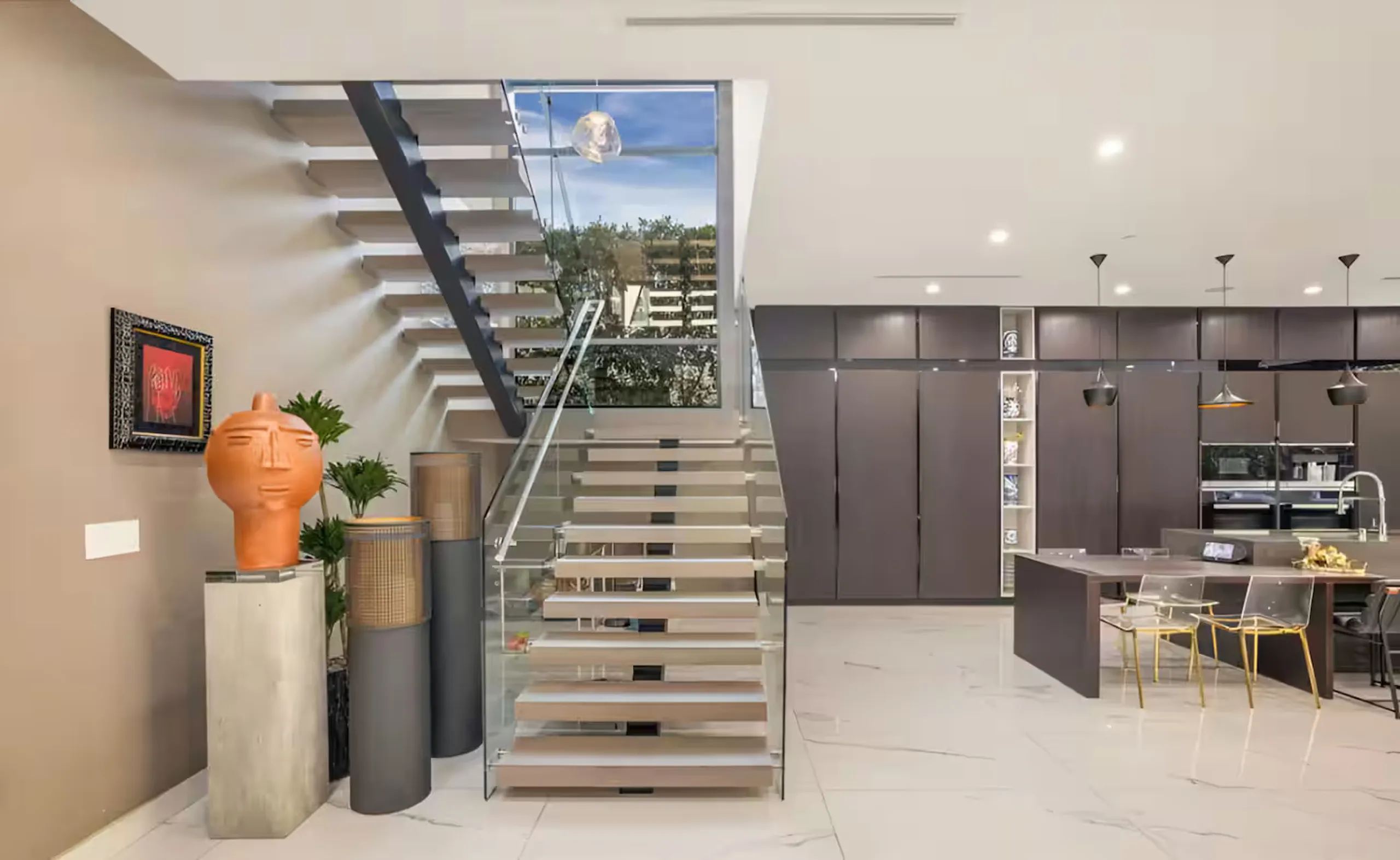 Modern Luxe Melrose Oasis with Private Pool and Rooftop — photograph 7