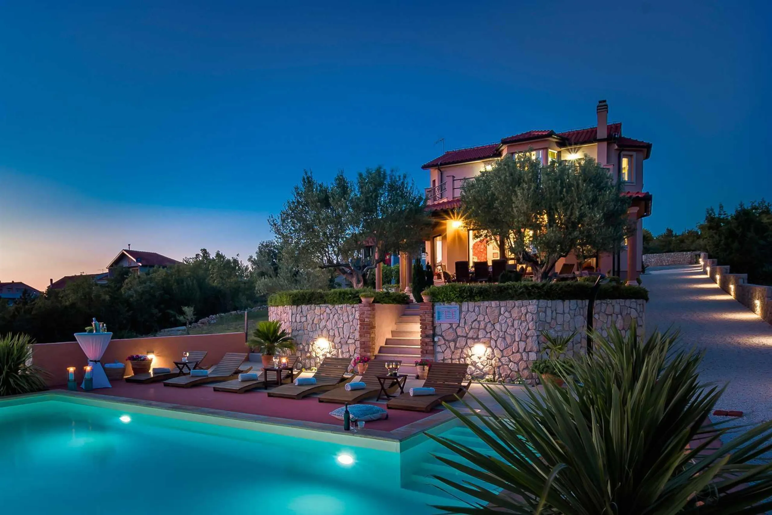 Majestic Four-Bedroom Villa with Private Pool and and Spectacular Views, Sibenik