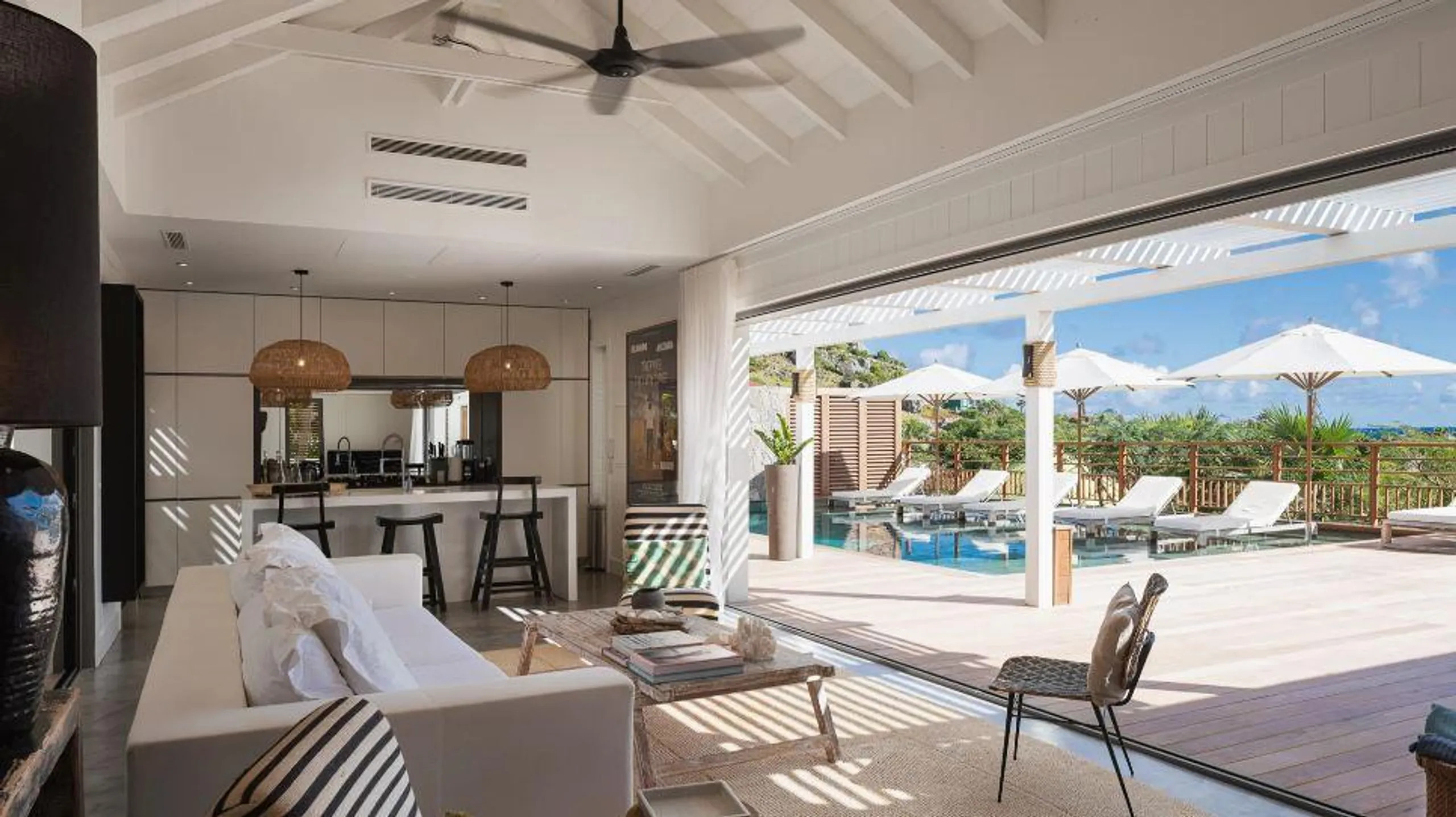 Chic Villa Stunning Ocean Views and Comfort in St-Barths — photograph 7