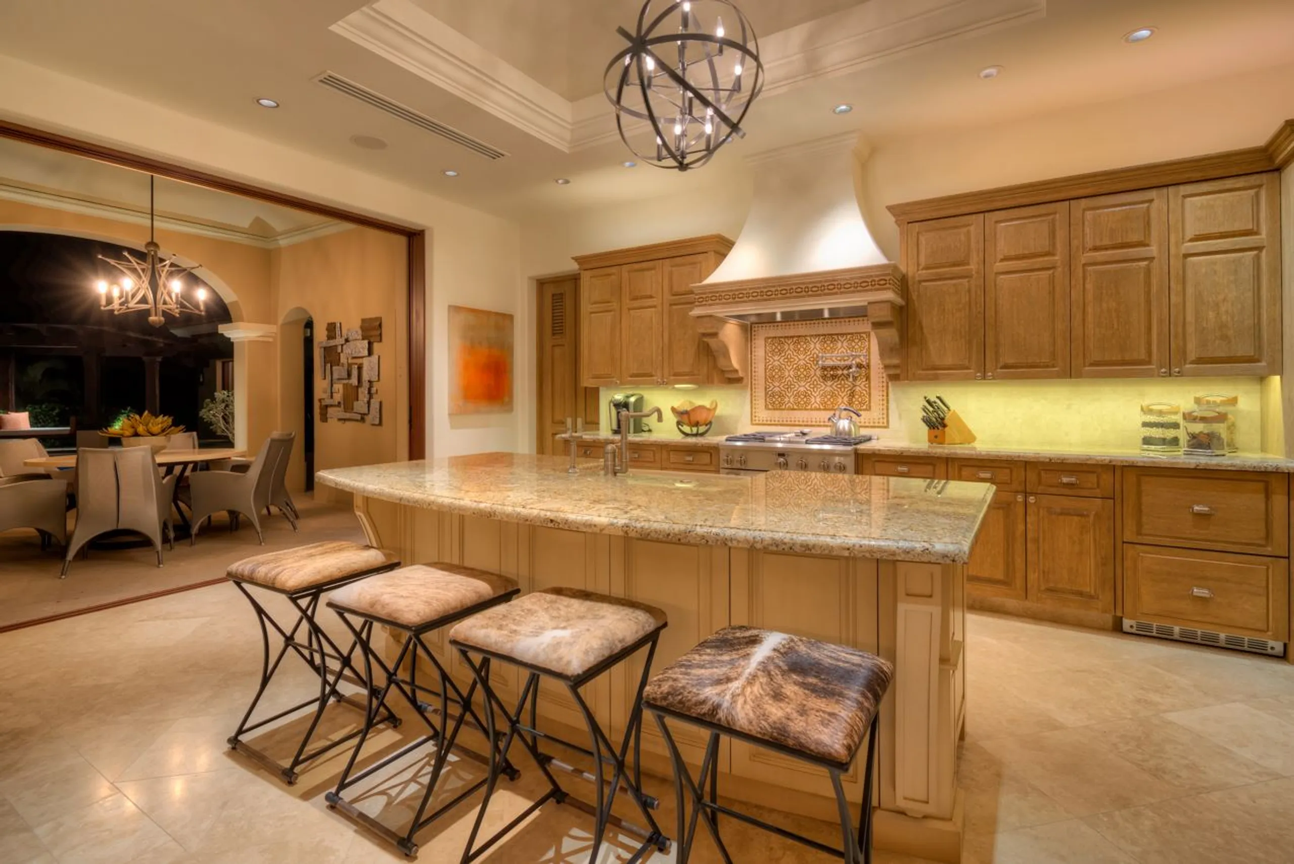 Majestic High-End Villa with Private Infinity Pool, Jacuzzi and Ocean Views — photograph 7