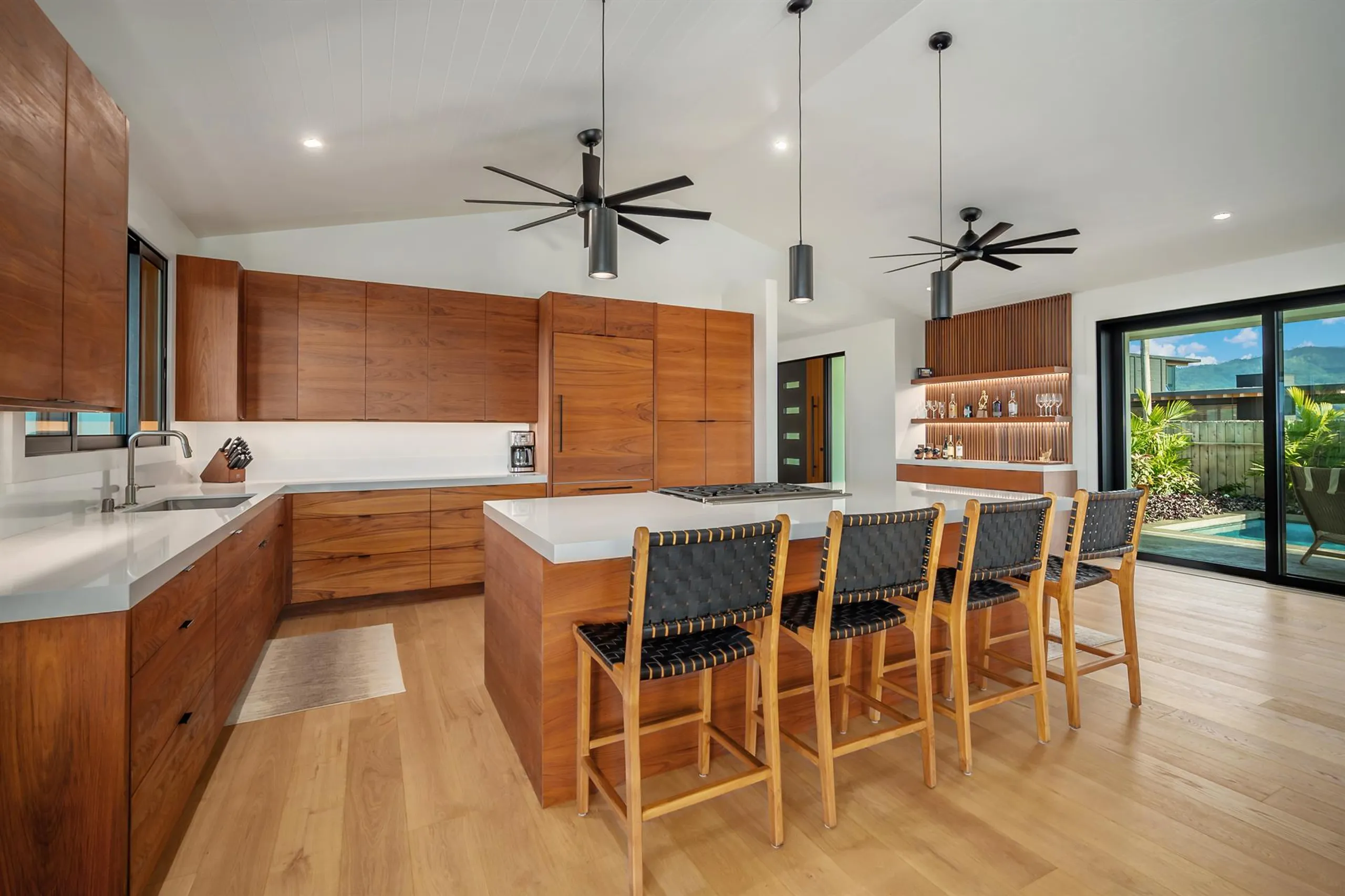 Stunning Brand-new Villa with Private Pool and Mountain Views — photograph 12