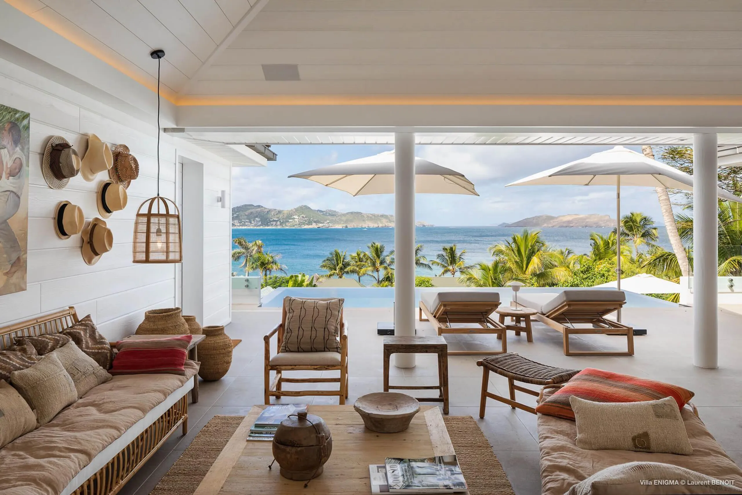 Seaside Serenity Villa in Pointe-Milou with Infinity Pool and Breathtaking Ocean Views — photograph 7