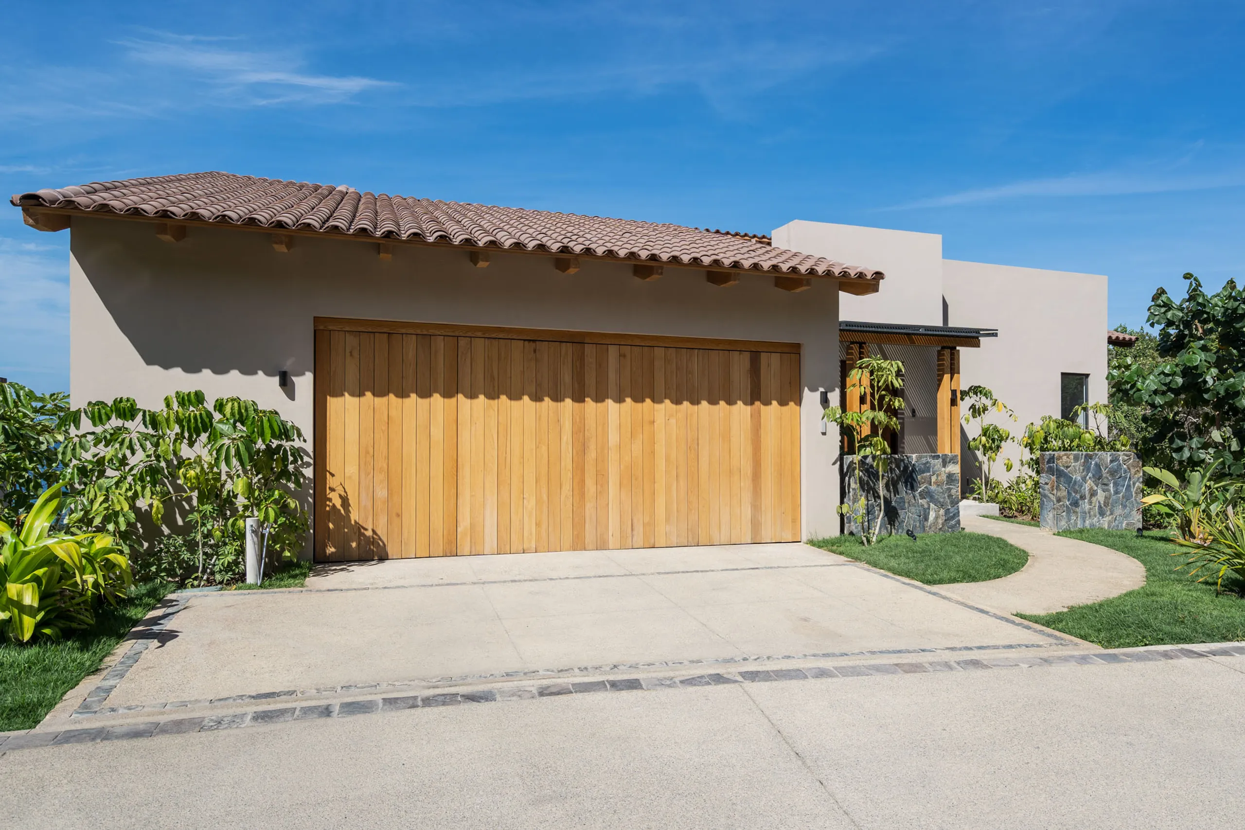 Sophisticated Iyari Punta Mita Villa with Infinity Pool, Chef & Panoramic Views — photograph 7