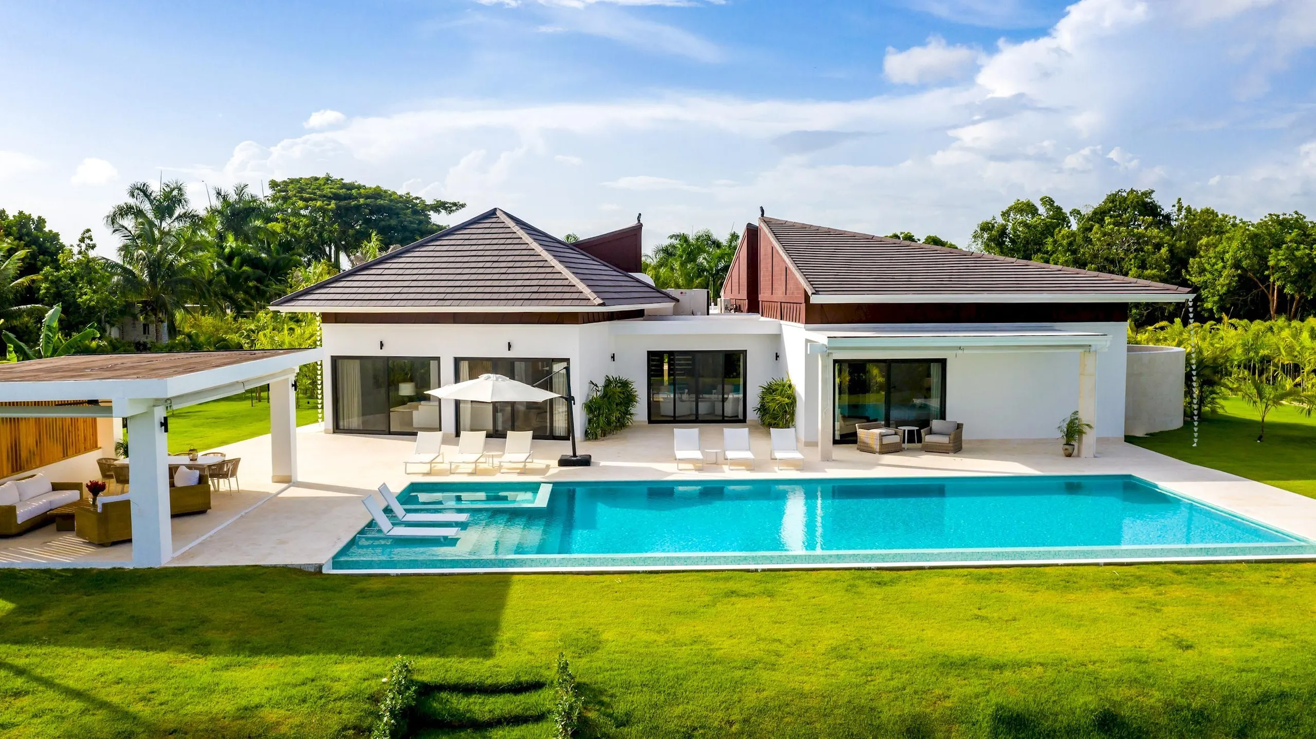 Sumptuous Paradise Estate with Private Pool and Fitness Room, La Romana