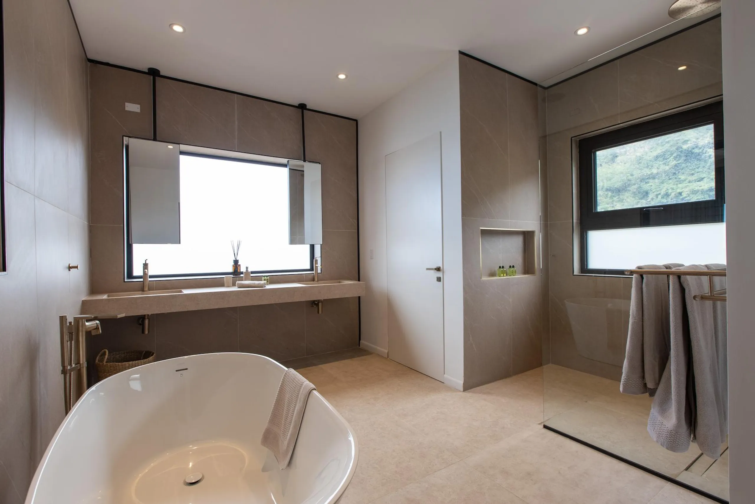 Indigo Bay Villa: A Masterpiece of Modern Design on Sint Maarten's Coast — photograph 11