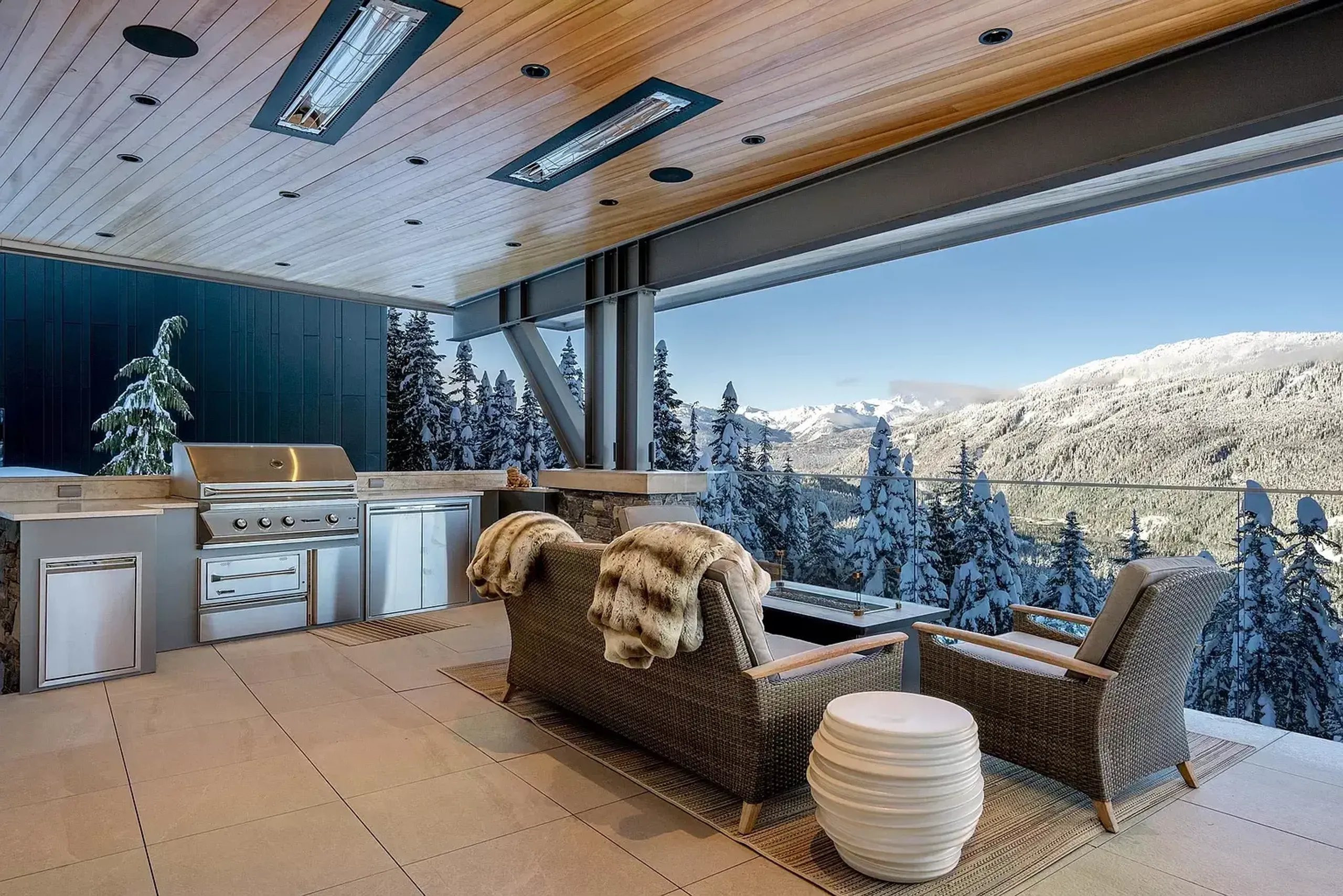 6-Bedroom Alpine Retreat with Panoramic Views, Chef's Kitchen, and Spa Haven VILLAWAY® — photograph 6