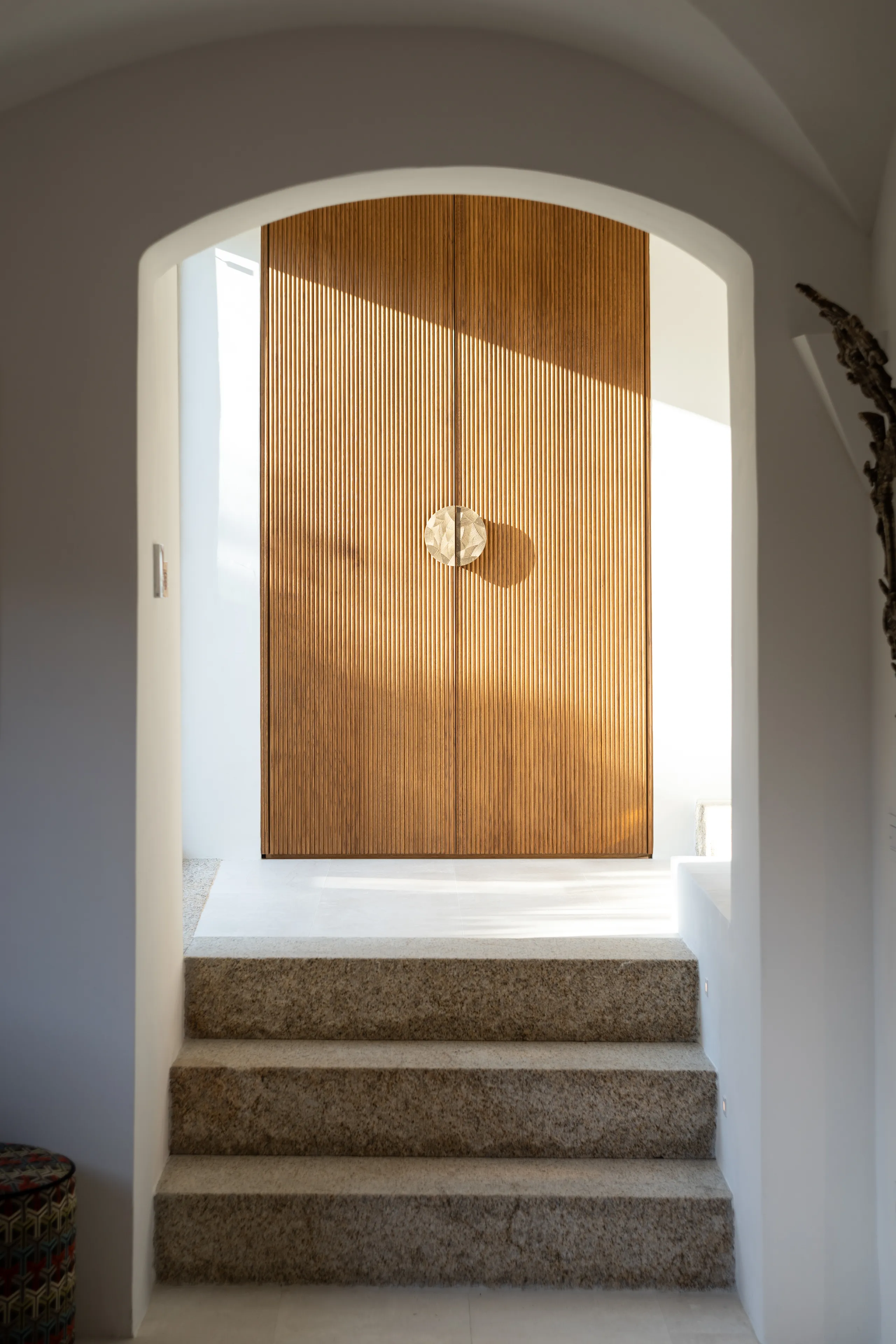 Stately Uphill Villa with Private Pool and Sea Views — photograph 9