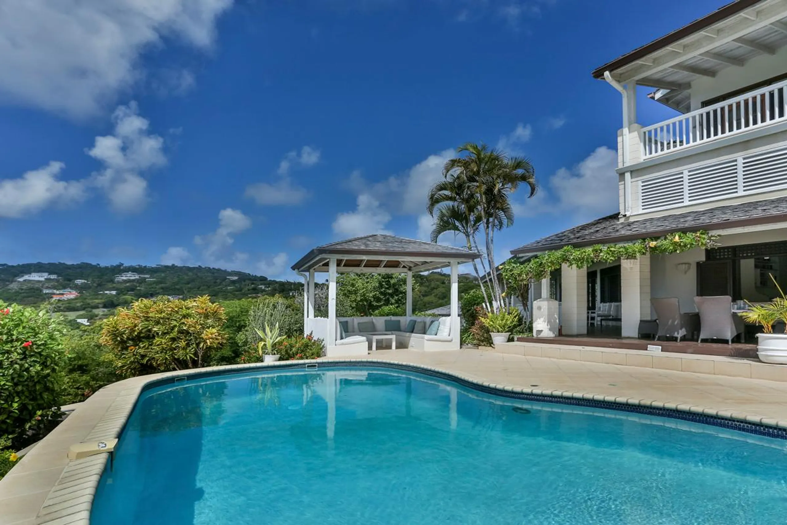 Ornate 7BR Villa with Pool and Views of the Atlantic and Caribbean Seas — photograph 5