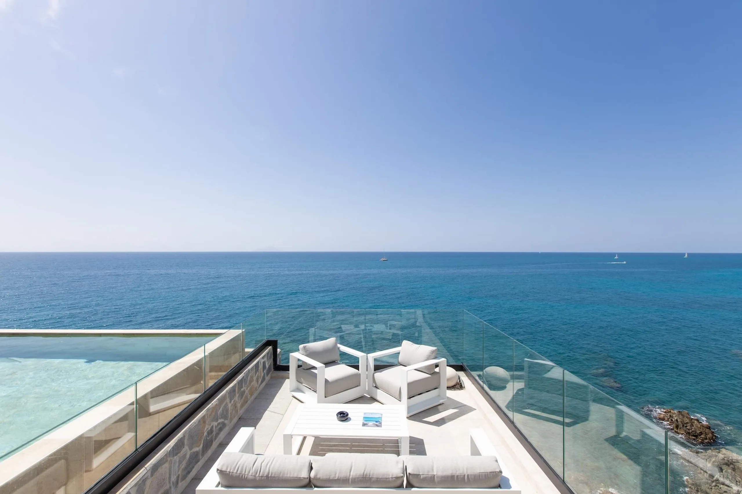 Prestige Oasis in Indigo Bay with Caribbean Panoramas — photograph 7