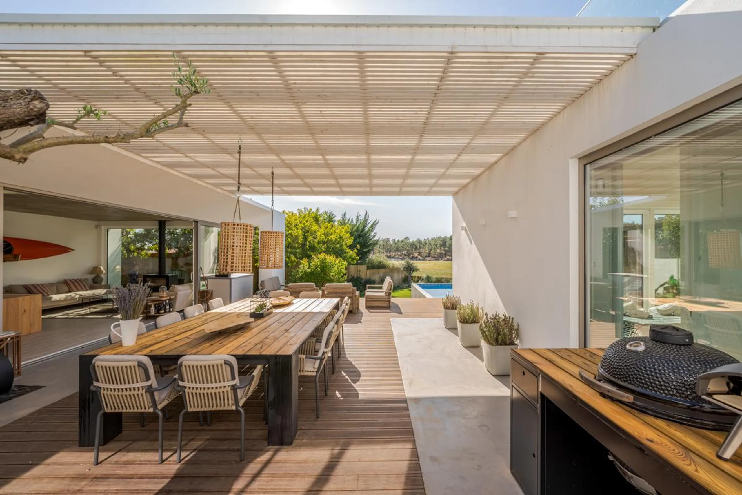 Captivating Modern Villa with Swimming Pool and Awe-Inspiring Views — photograph 9