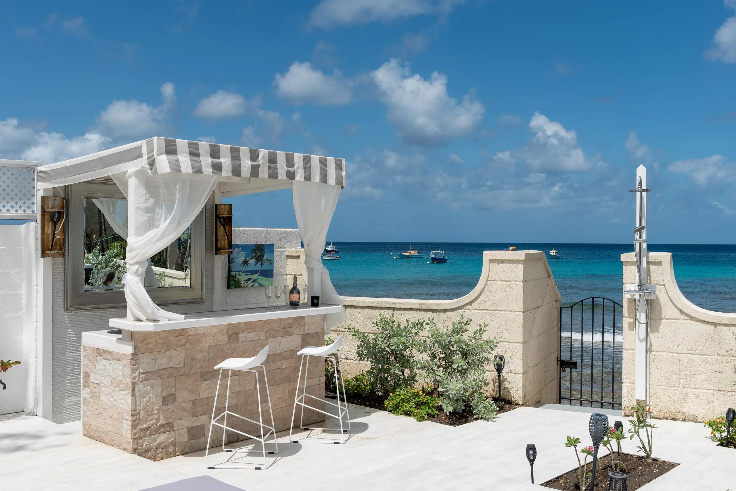 Barbados Ibiza-Style  Villa with Direct Beach Access — photograph 2