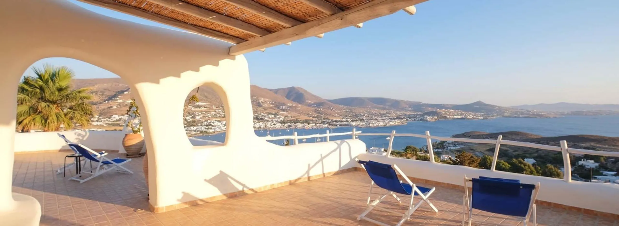 Prestige Oasis Villa with Private Infinity Pool and Traditional Cycladic Style with Modern Architectural Elements — photograph 6