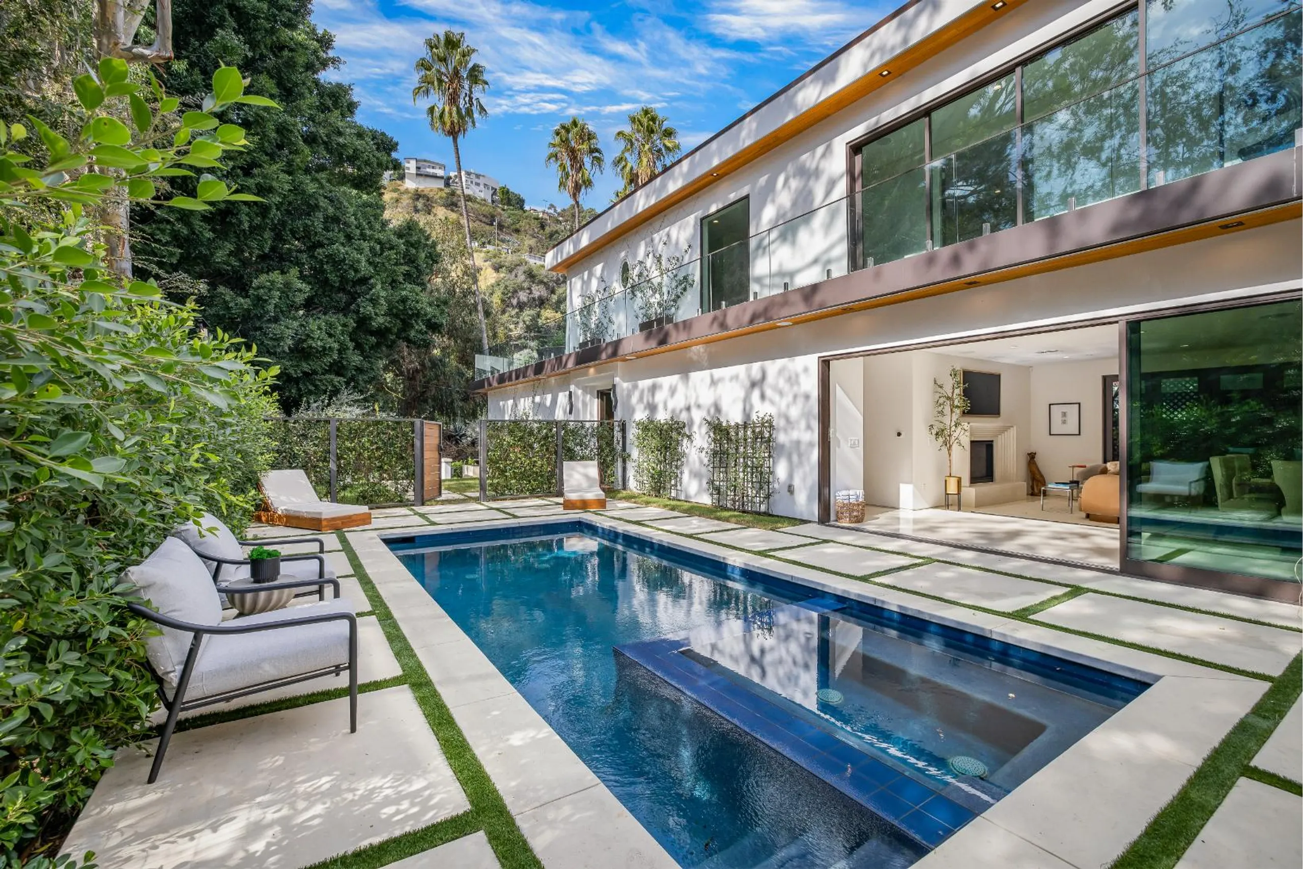 Modern Laurel Canyon Estate with Luxury Pool, West Hollywood