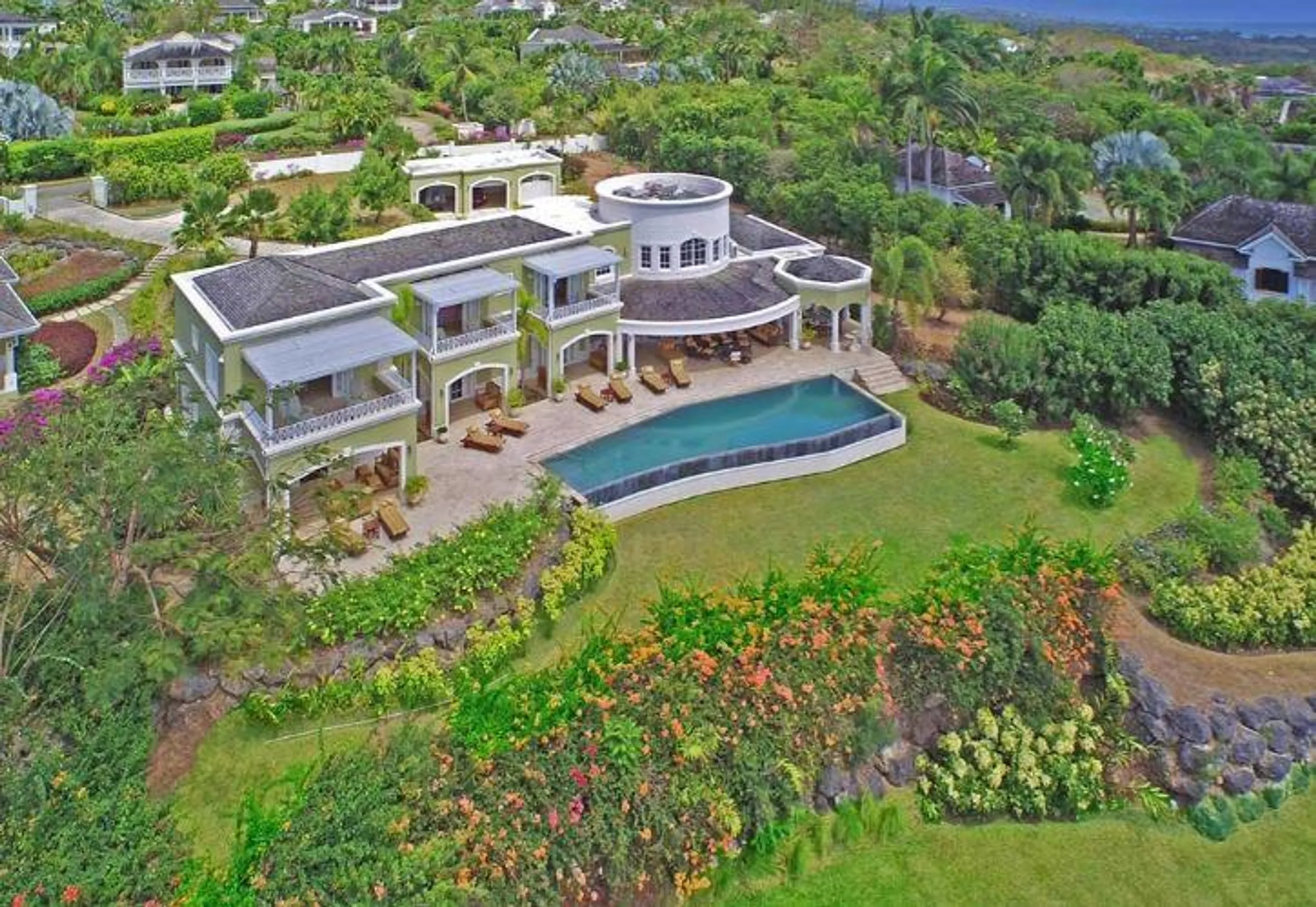 Spectacular Ridge-Front Luxury Home in Sugar Hill, Barbados with Breathtaking Sea View — photograph 3