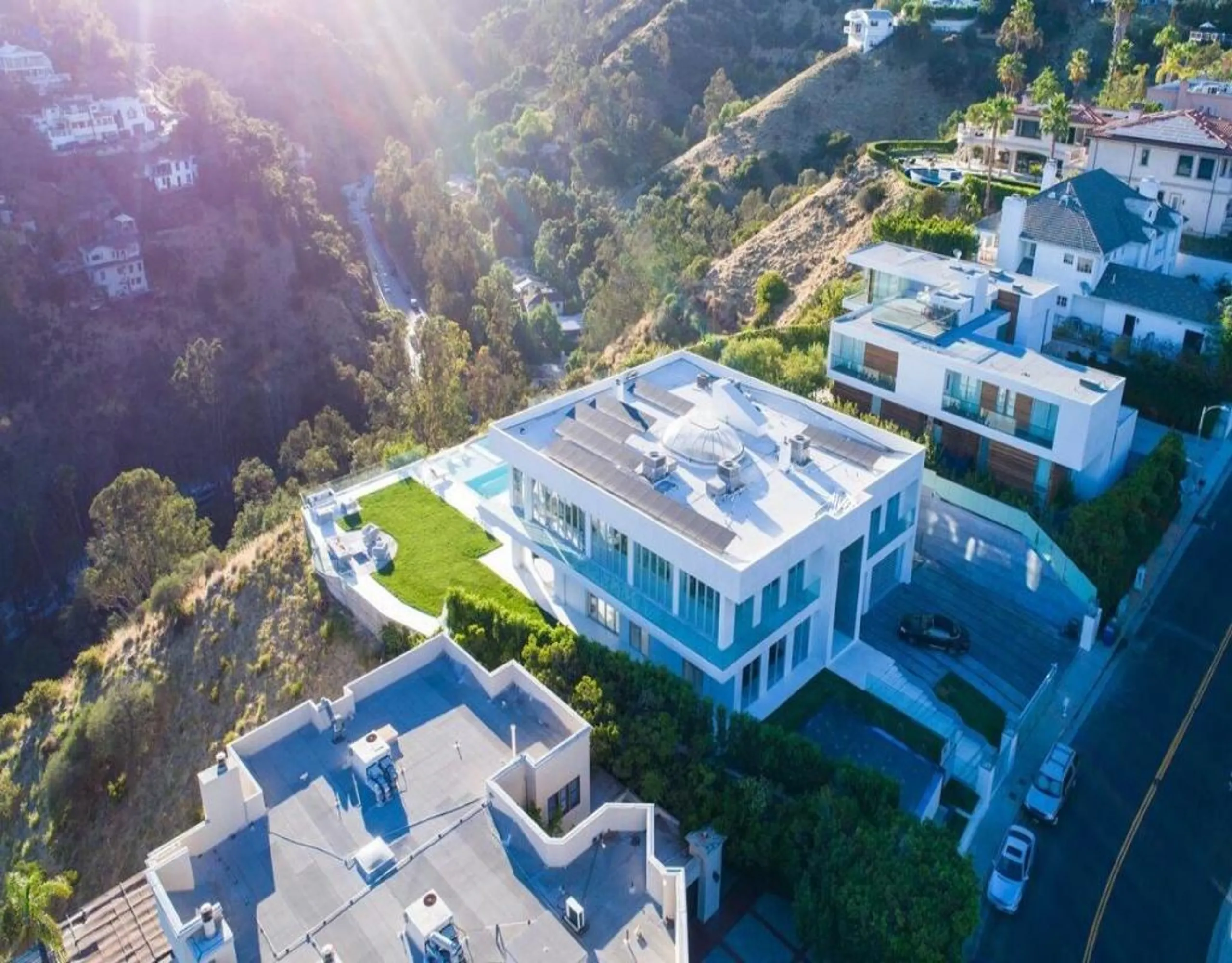 Exclusive Hollywood Hills Villa – 5BR, Infinity Pool & Panoramic Views — photograph 4