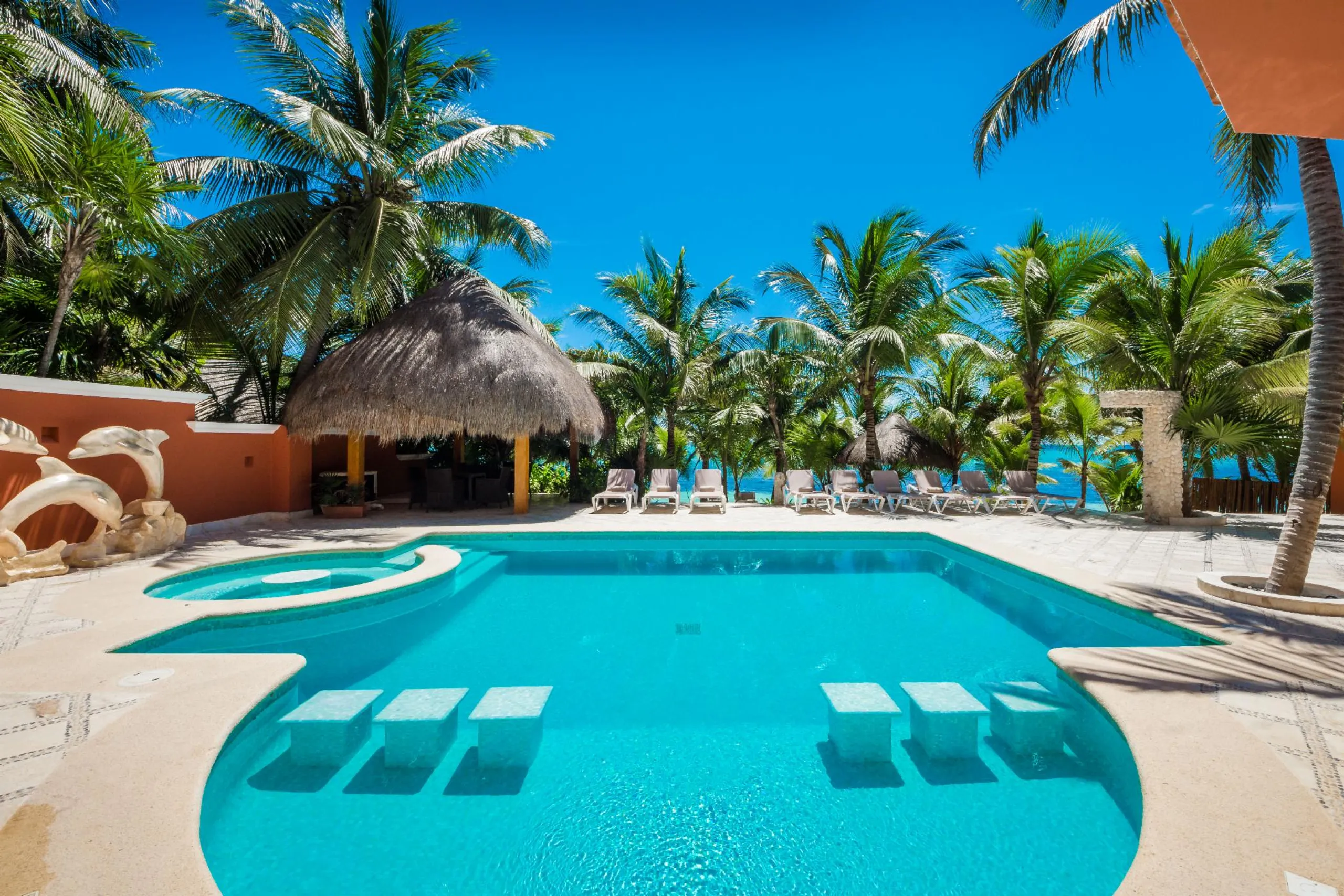 Luxurious Soliman Bay 12 BDR Beachfront Estate with Private Pool, Soliman Bay