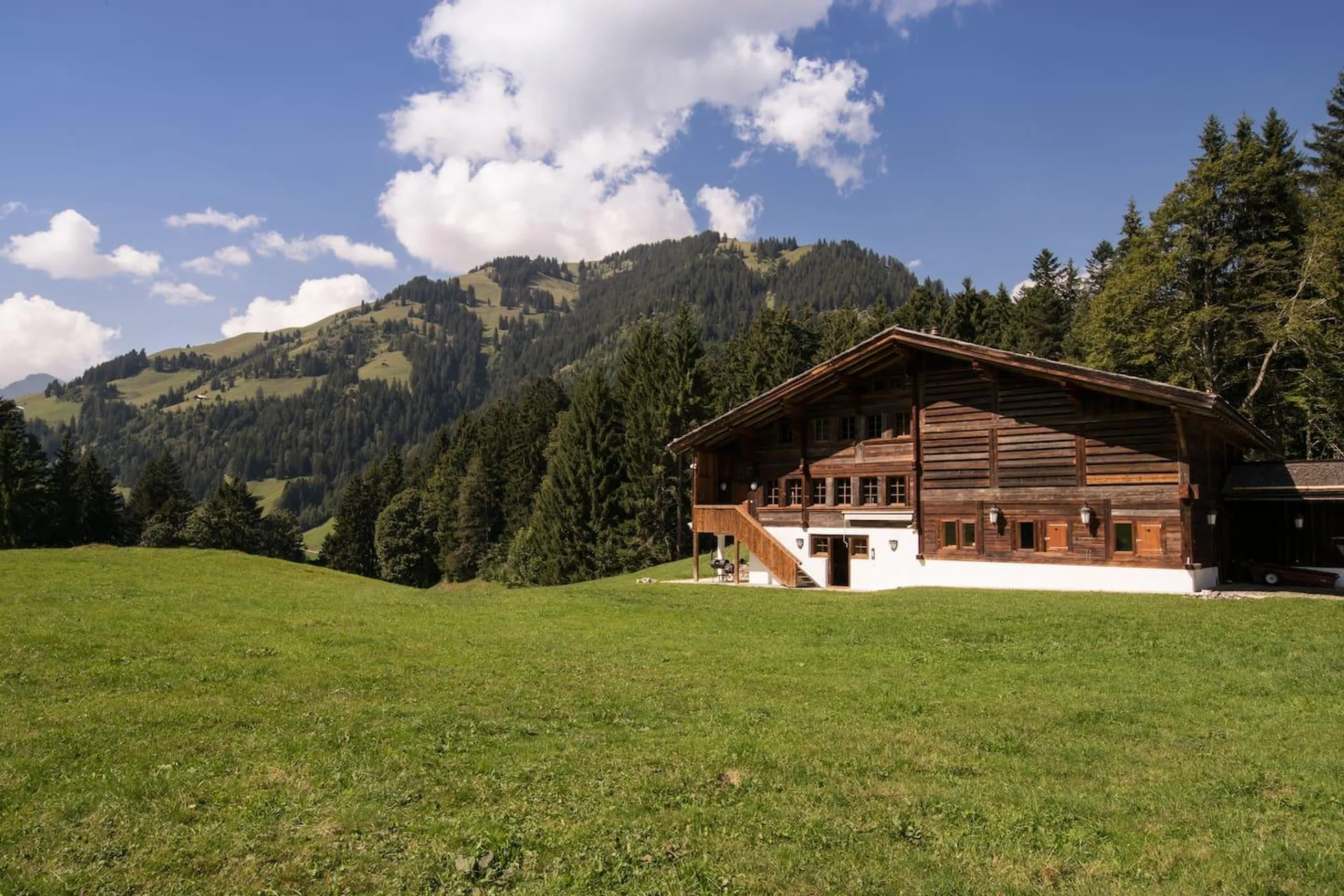 Sumptuously Furnished Saanen Farmhouse with Fireplace and Jacuzzi Tub — photograph 2