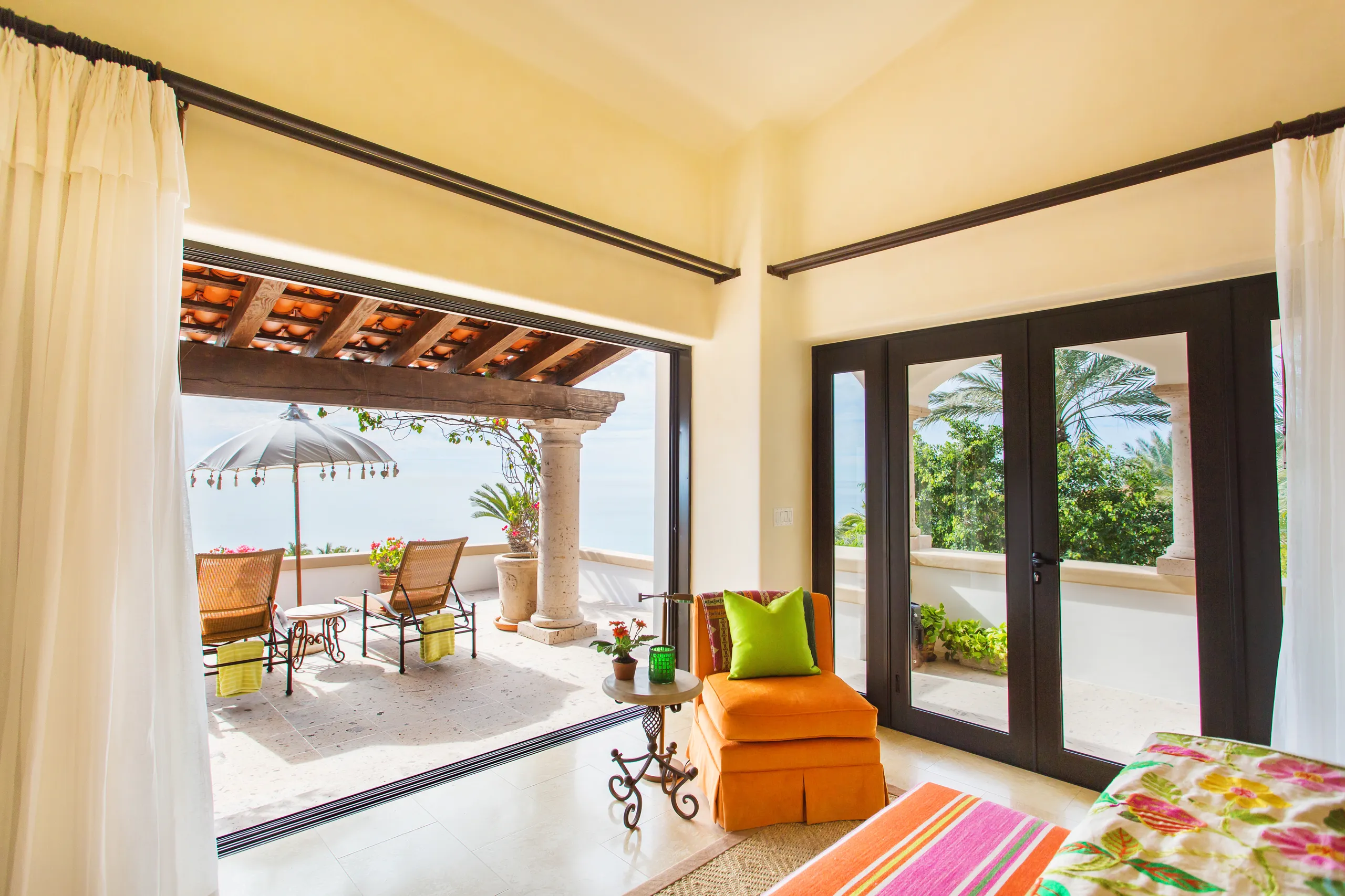 Immersive 4-Bedroom Villa with Infinity Pool, Sea Views and Palmilla Access — photograph 9