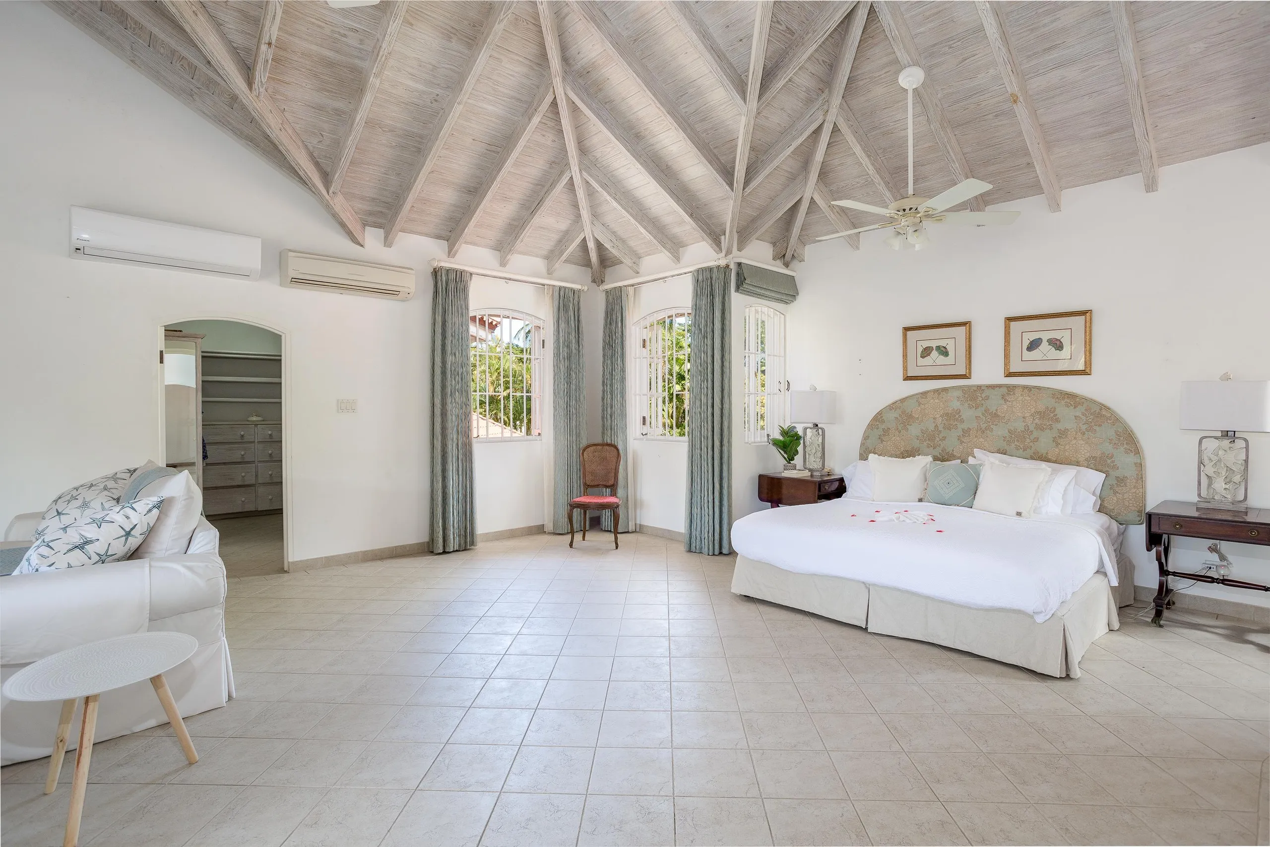 Sandy Lane's Elite Sanctuary Villa with Beach Club and Golf Course Access — photograph 8
