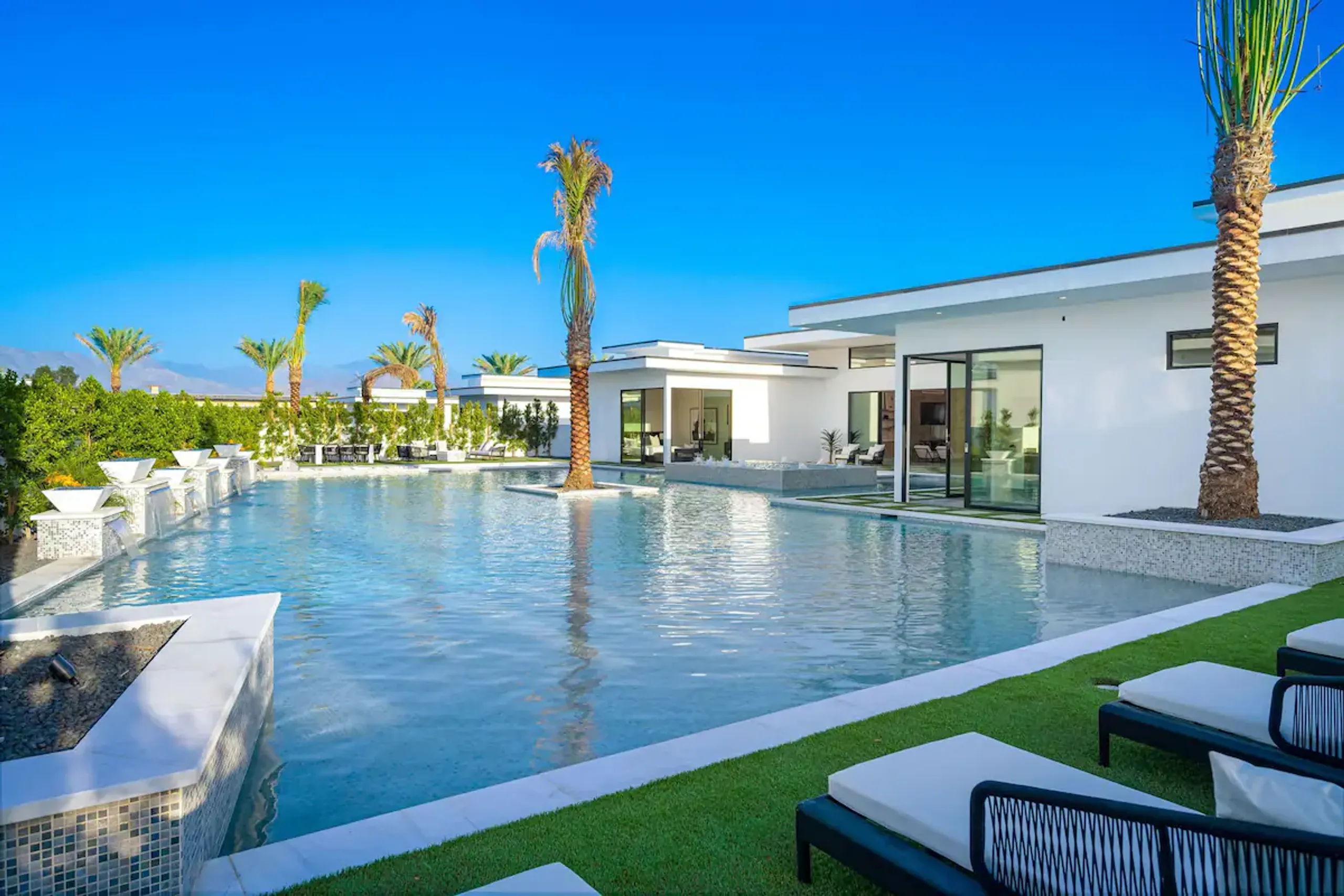 Sophisticated Resort-Style Villa Near Madison Club with Private Pool and High-End Finishes — photograph 6