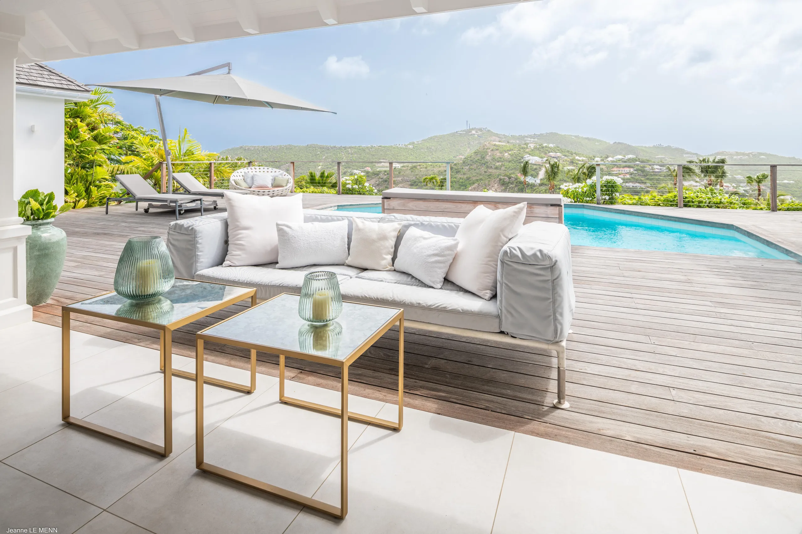 Superb Seaside Villa with Private Pool and Stunning Ocean Views — photograph 2