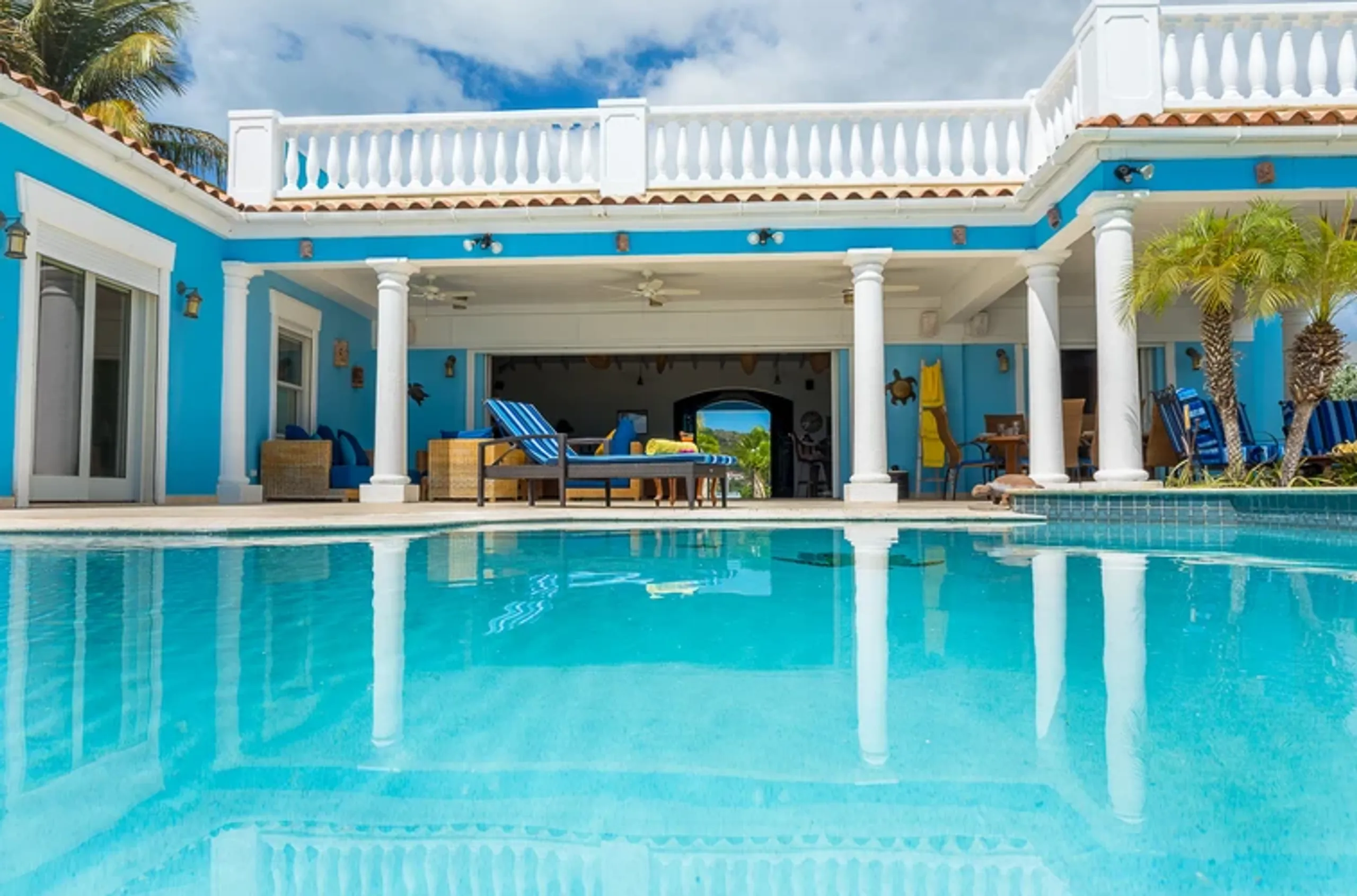 Serene Villa with Private Pool, Direct Beach Access, and Stunning Views — photograph 6