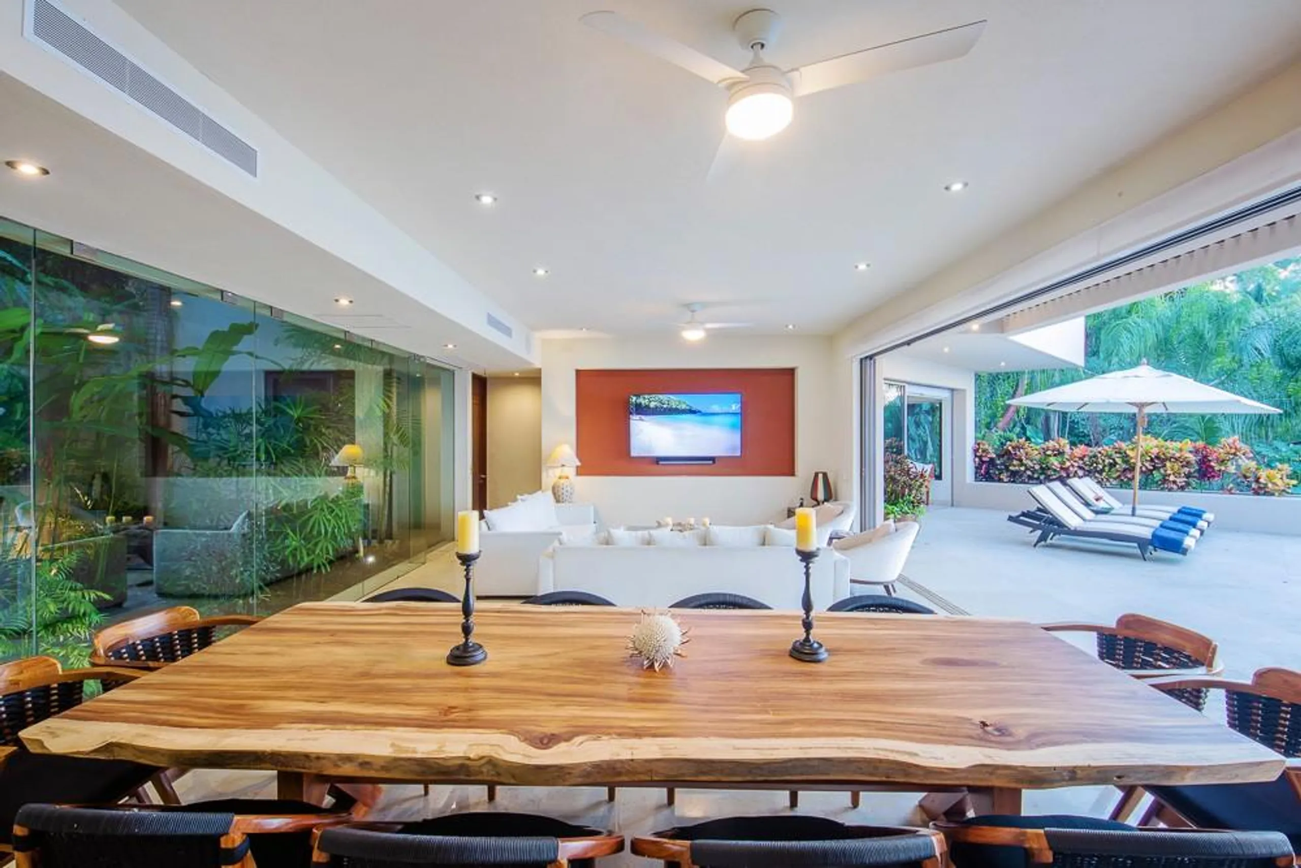 Banderas Oceanview Estate with Infinity Pool — photograph 9