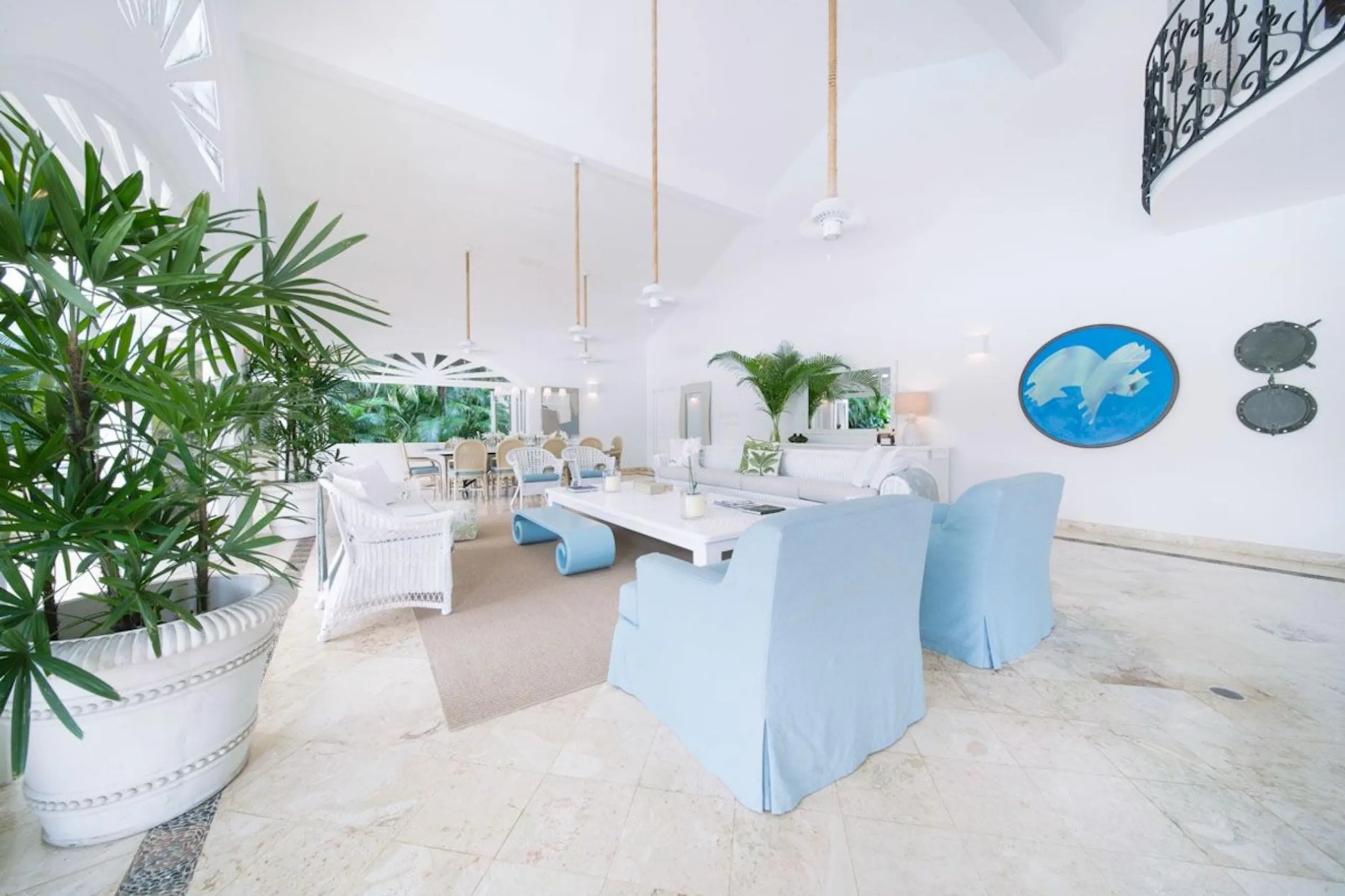 Elegant Caribbean-Style Villa near Minitas Beach with Private Pool and Golf Views — photograph 8
