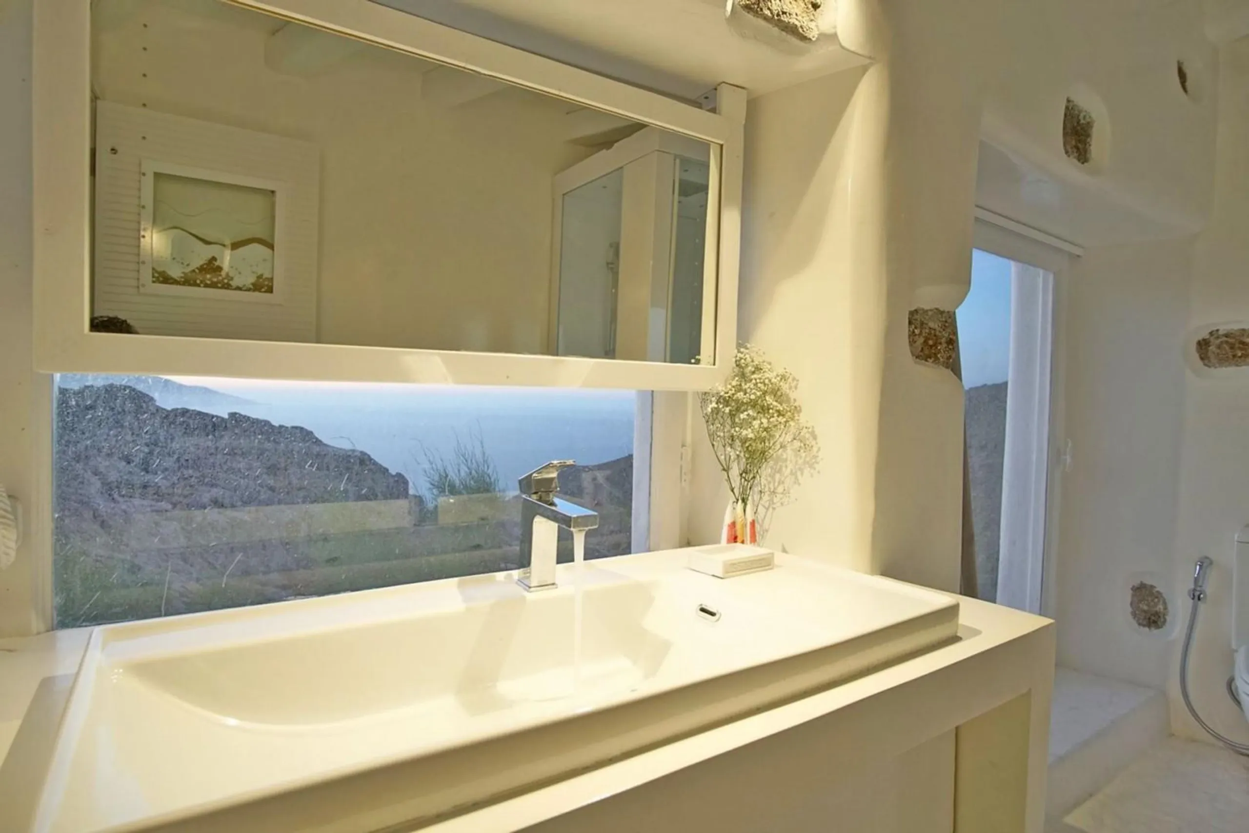 Ultimate Indulgence with Captivating Views with Private Heated Pool and Jacuzzi — photograph 9