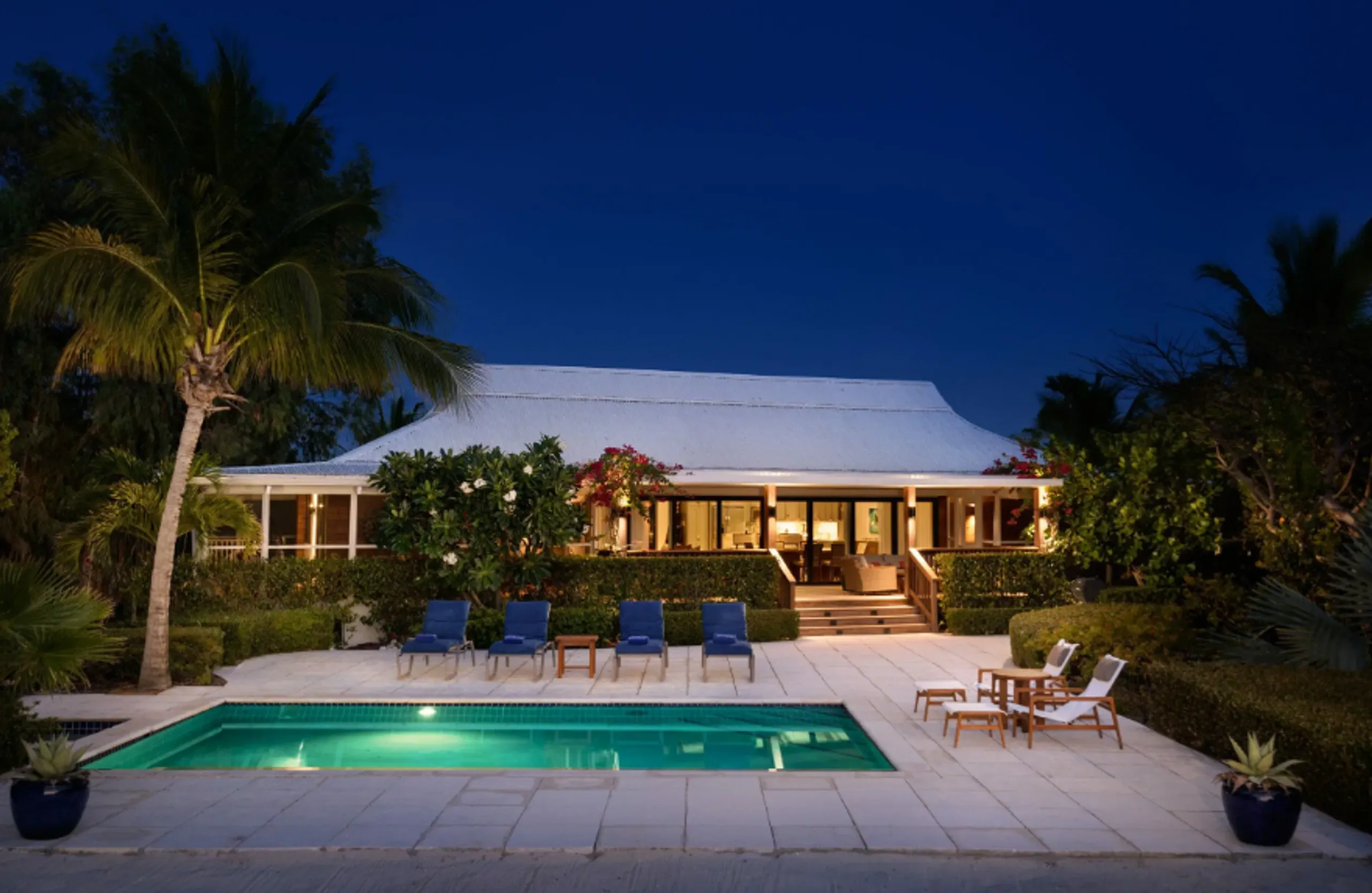 Timeless Beach House Experience with Stunning Views of Shimmering Sea, Leeward Settlement