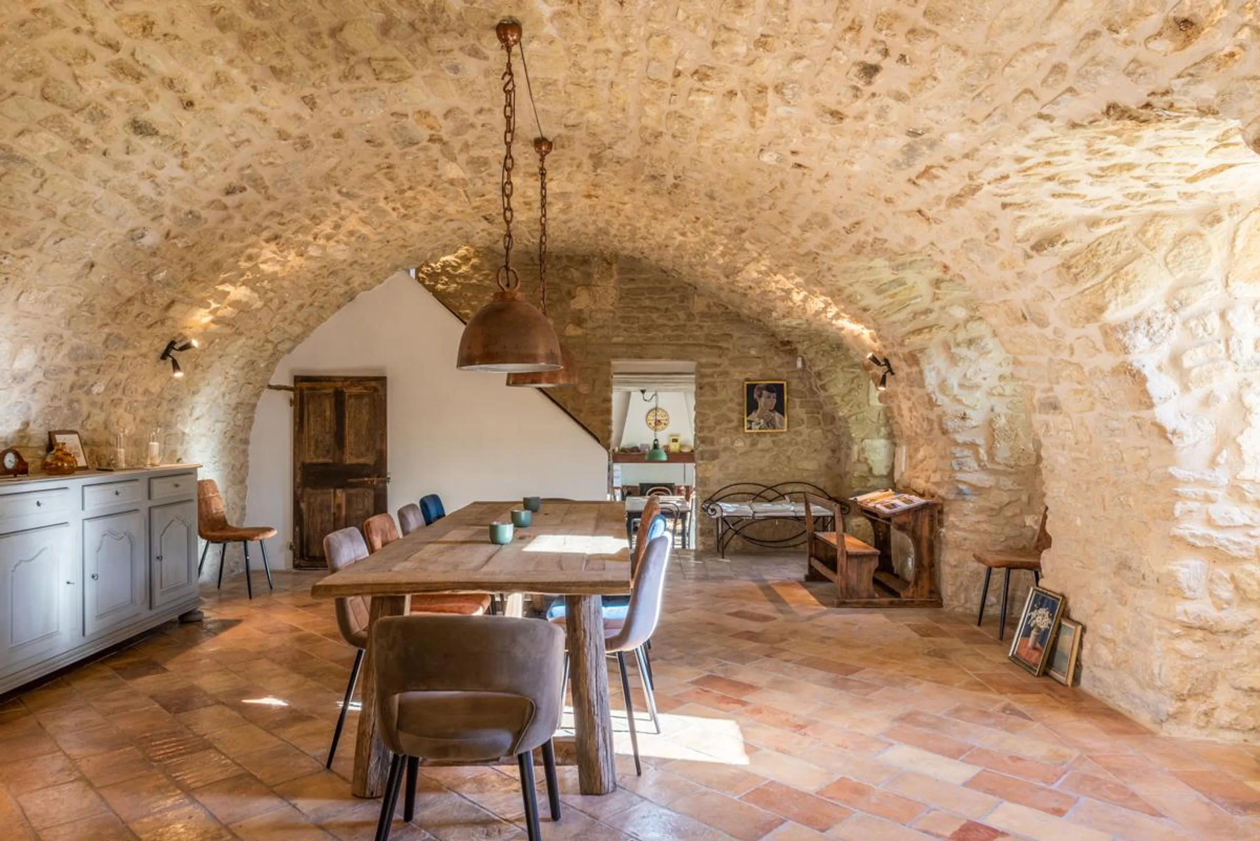 Resplendent 17th Century Villa with Private Heated Pool and Scenic Trails — photograph 8
