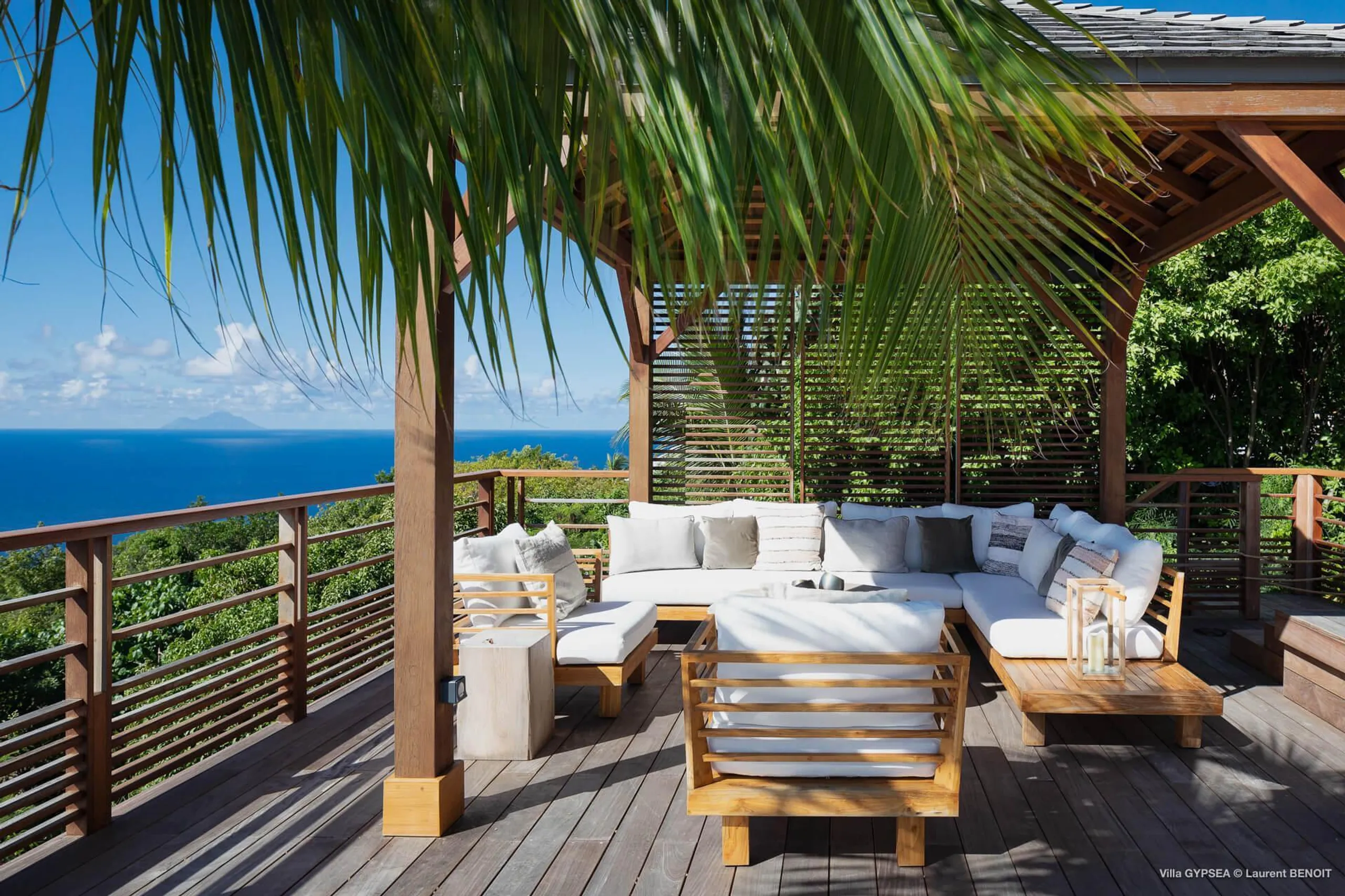 Elevated Luxurious Oceanview Villa with Infinity Pool in Lurin — photograph 12