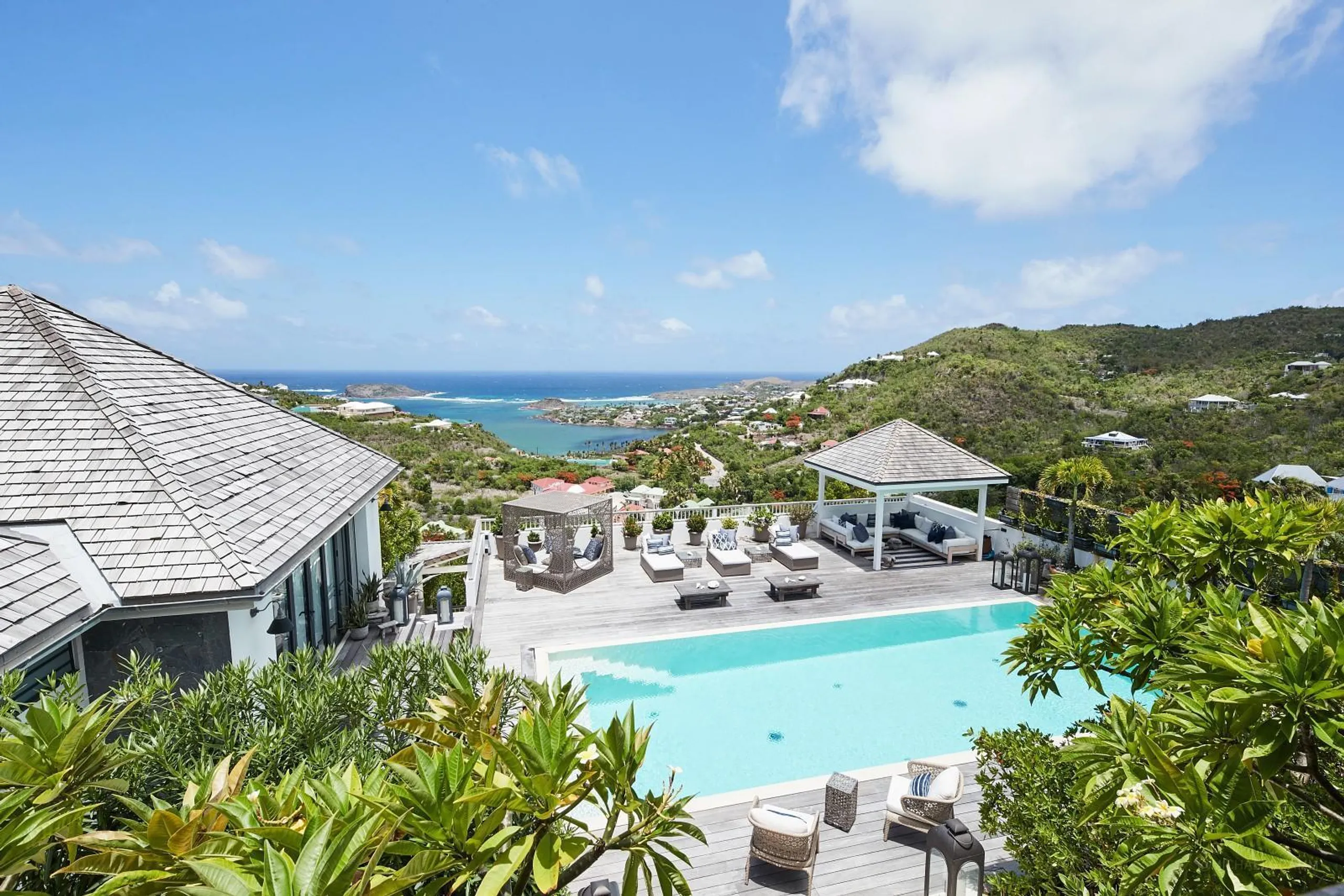 Graceful Seaview Villa with Private Pool and Gazebo — photograph 2