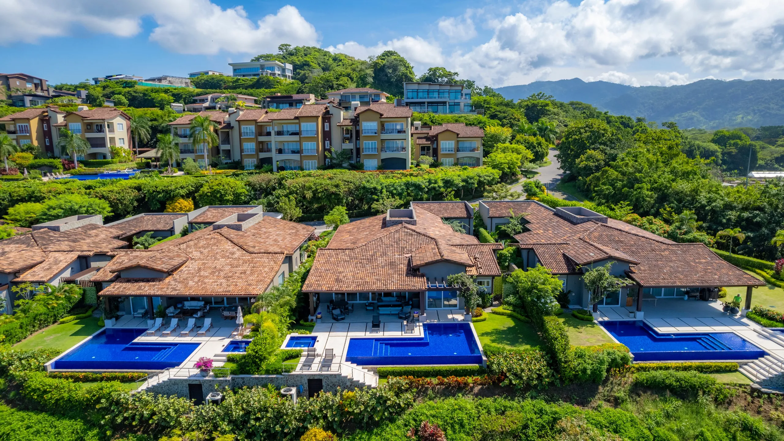 Stunning 6 BDR Los Suenos Villa with Infinity Pool — photograph 9
