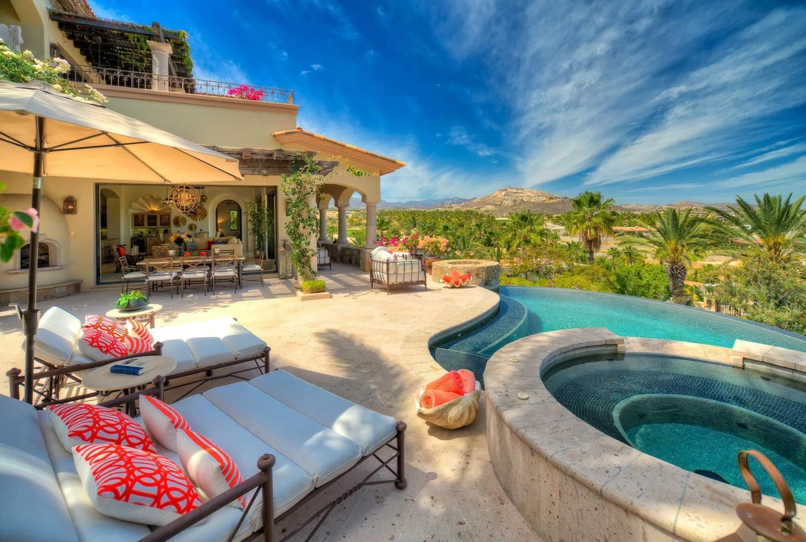 Enchanting Villas del Mar Estate with Infinity Pool and Spa — photograph 4