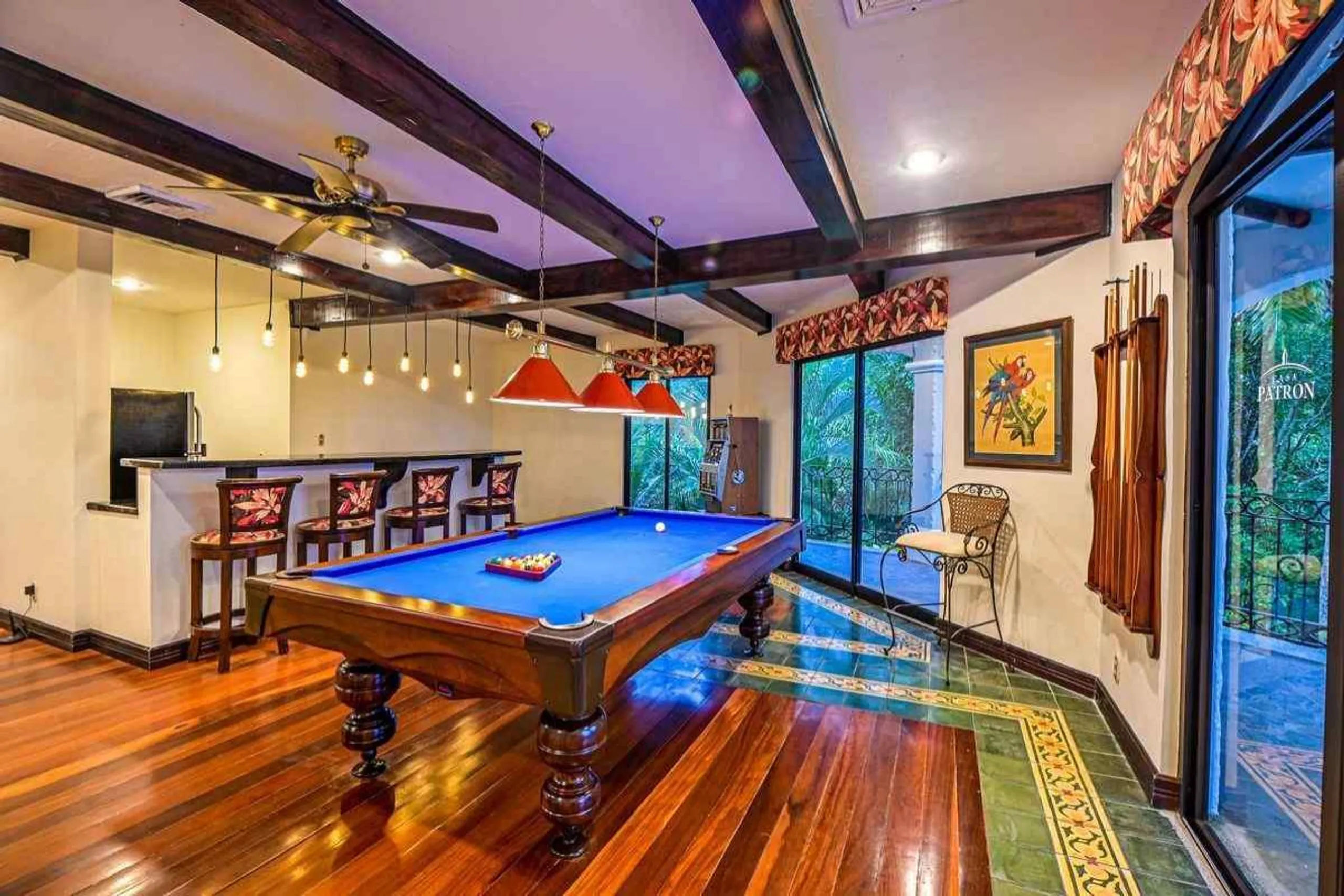 Tranquil Hillside Villa with Private Pool — photograph 11