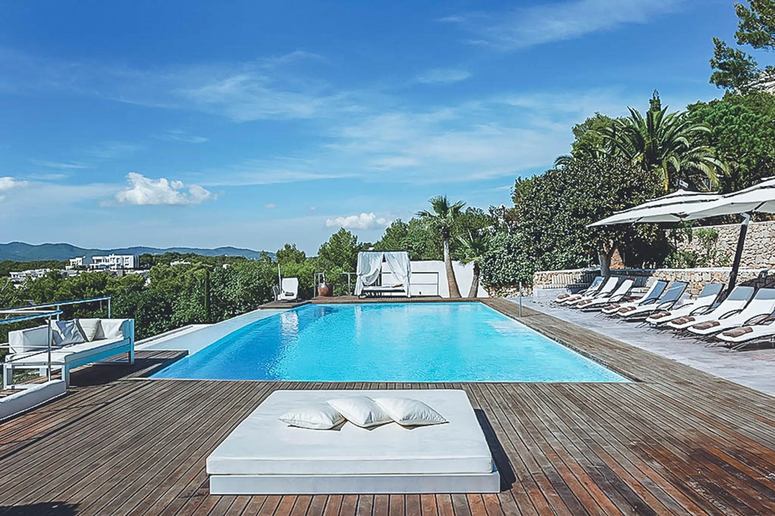 Gleaming Luxury Villa with Pool and Spectacular Views of Talamanca Bay, San Jose