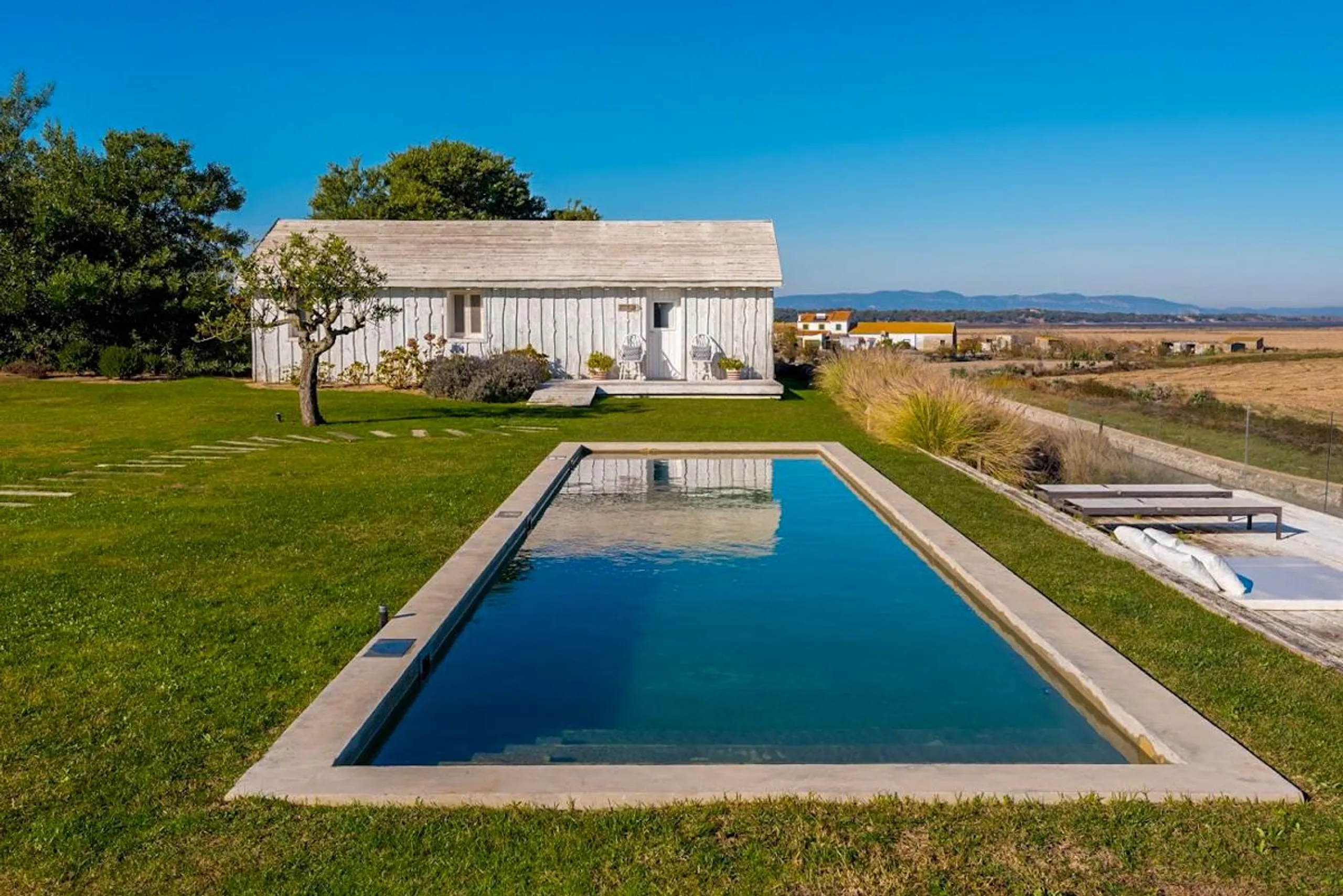 Classy Villa with Private Pool and Impeccable Garden — photograph 3