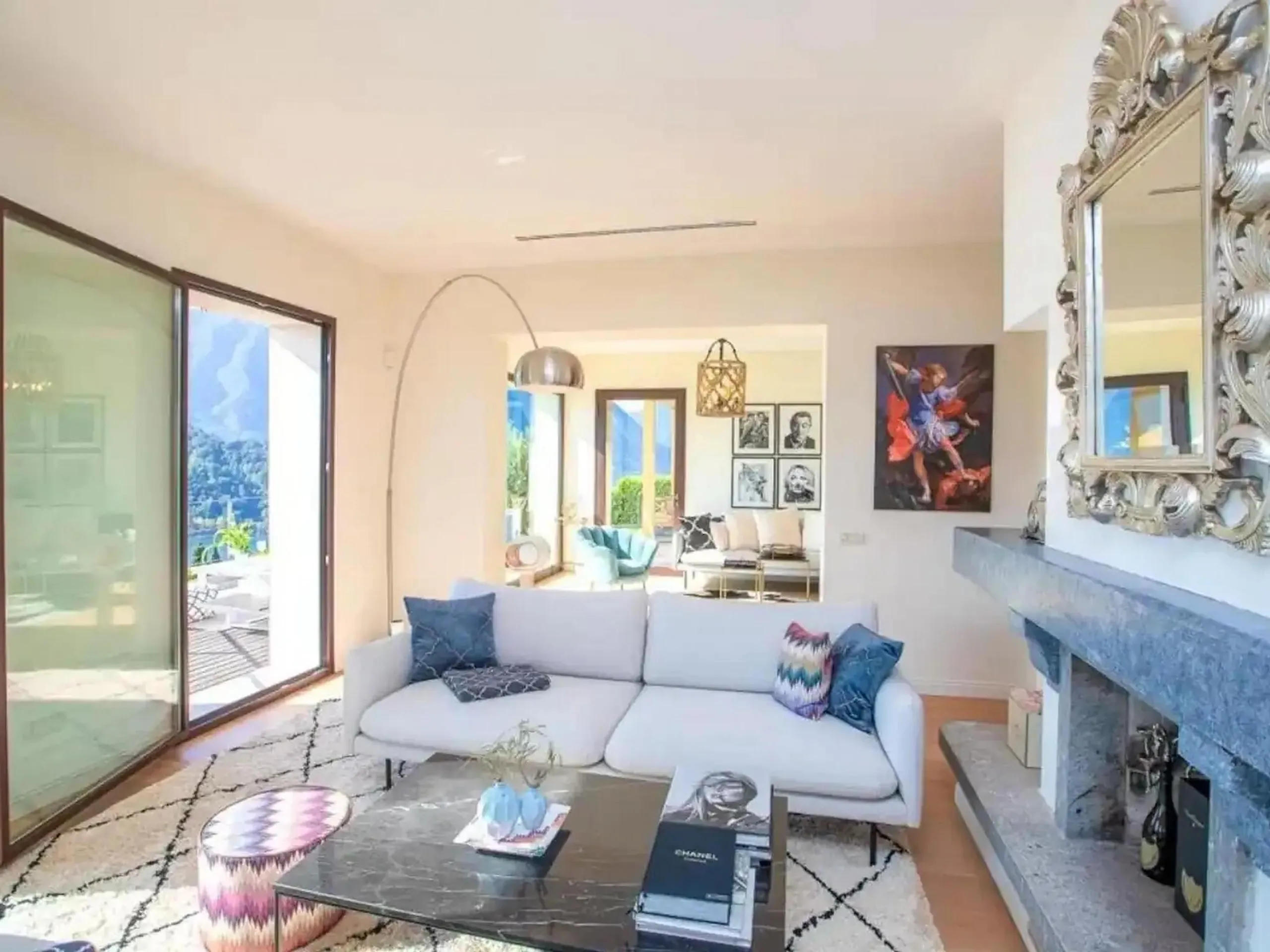 Charming Lake Como Villa in Mezzegra with Stunning Views & private Pool — photograph 9