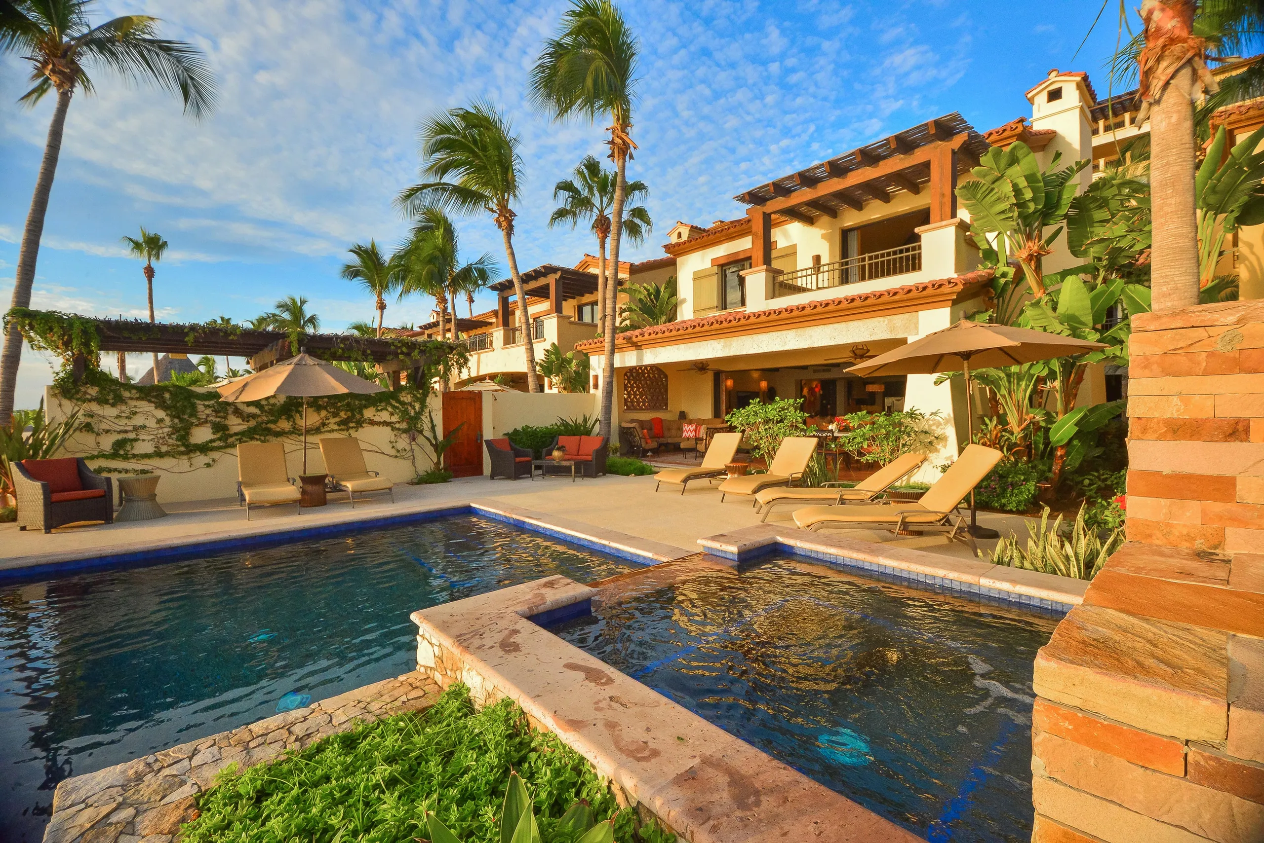 Medano Beachfront Villa with Infinity Pool, Hot Tub and Ocean Views — photograph 4