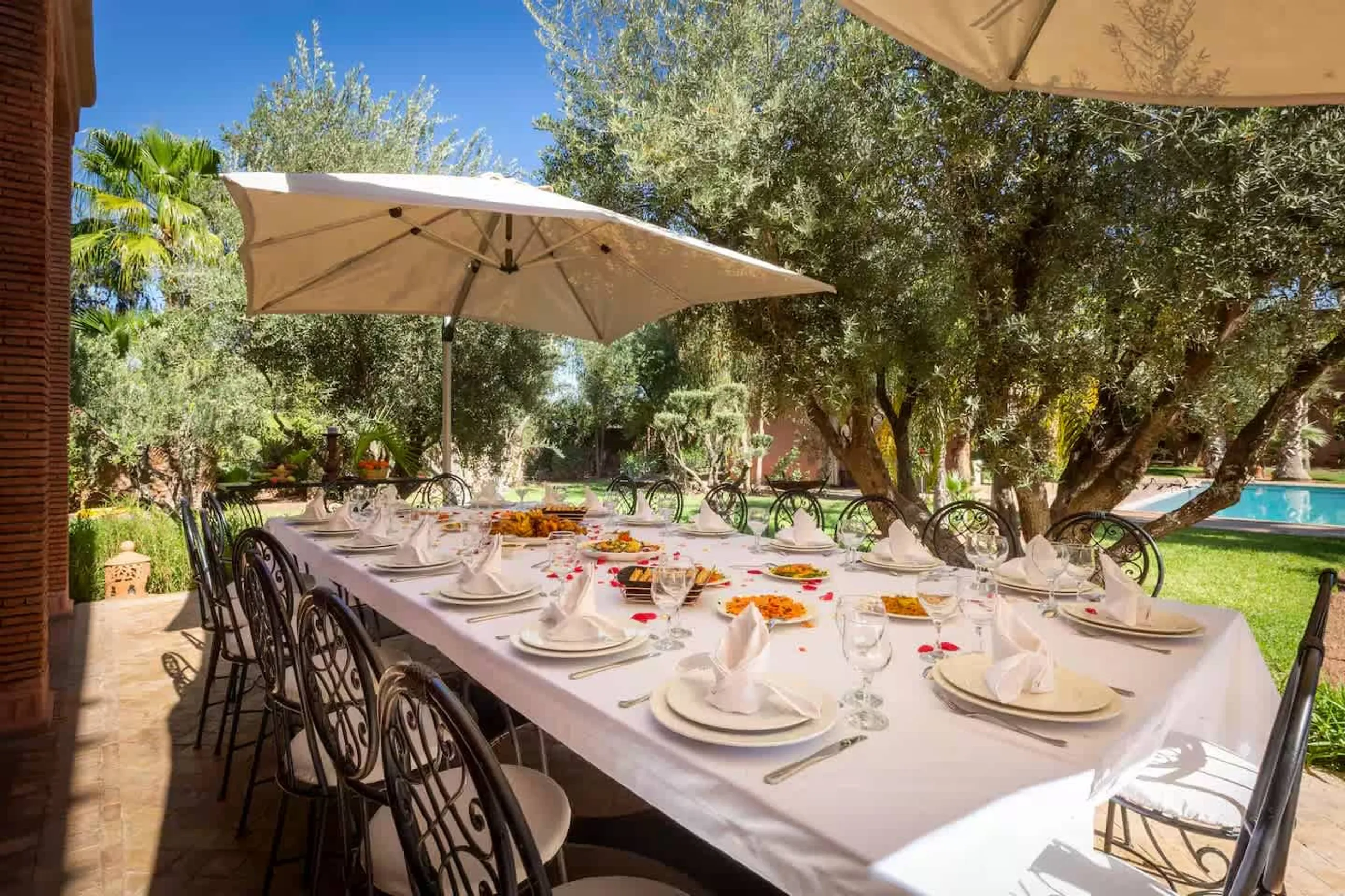 Lavish Marrakech Estate with Private Pool, Sauna and Sports Activities — photograph 6