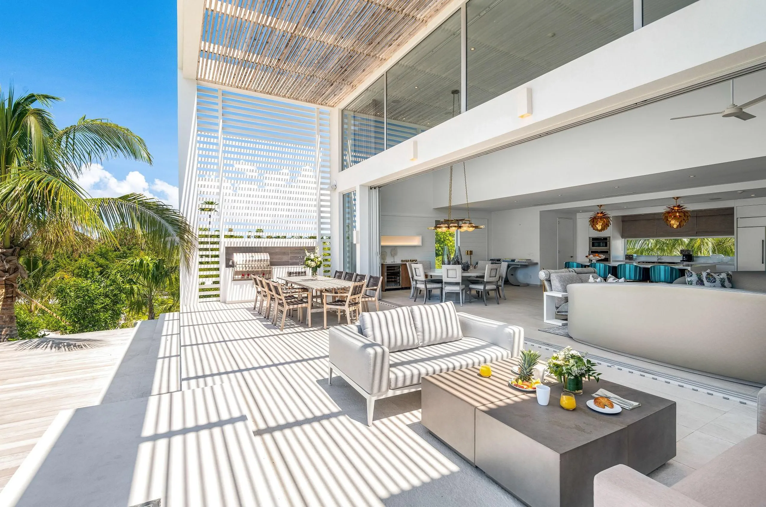 Five Star Grace Bay Modern Villa with Private Infinity Pool and Beach Access — photograph 6