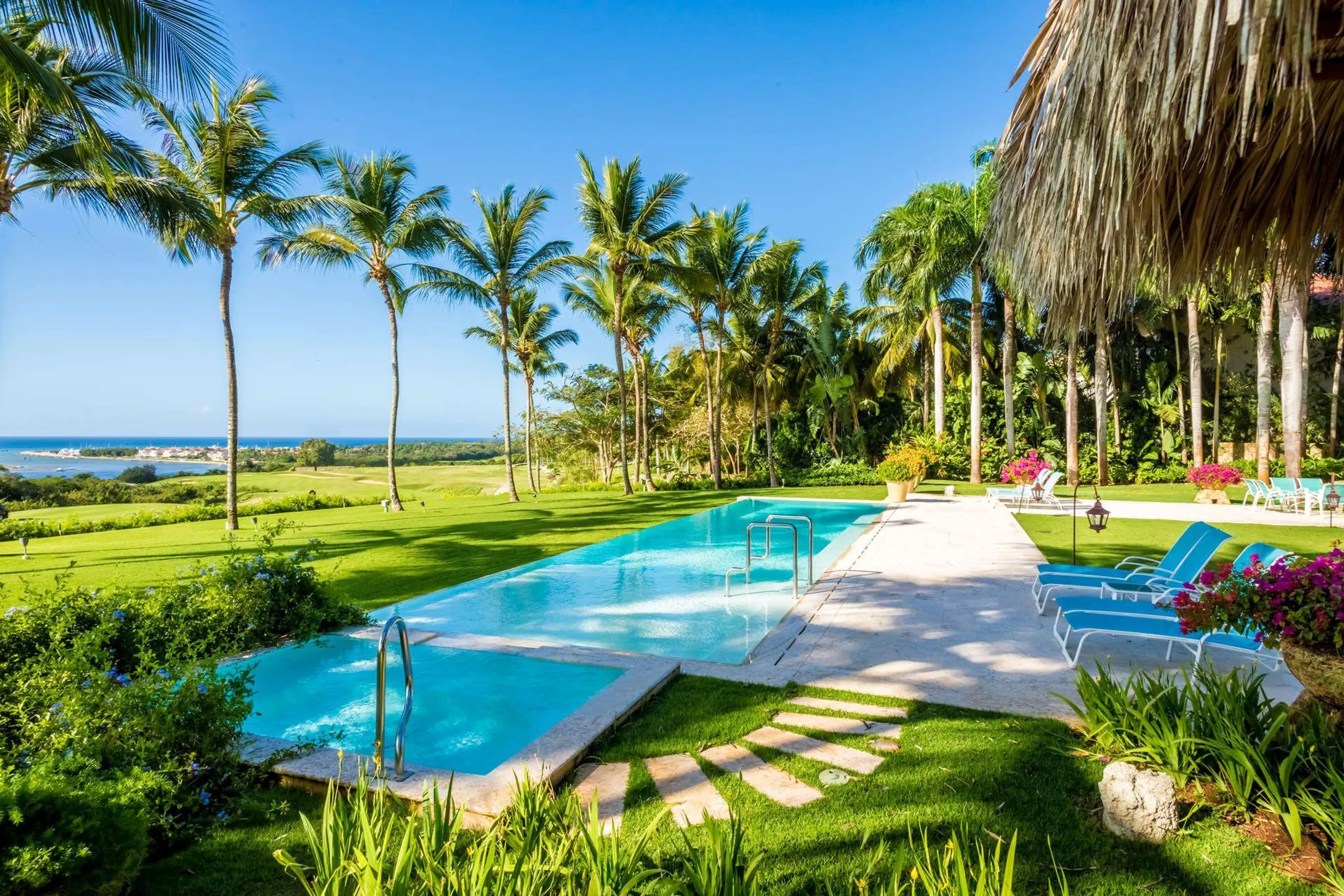 Elegant Beach Estate with Private Pool and Views of the Caribbean Sea, Casa de Campo