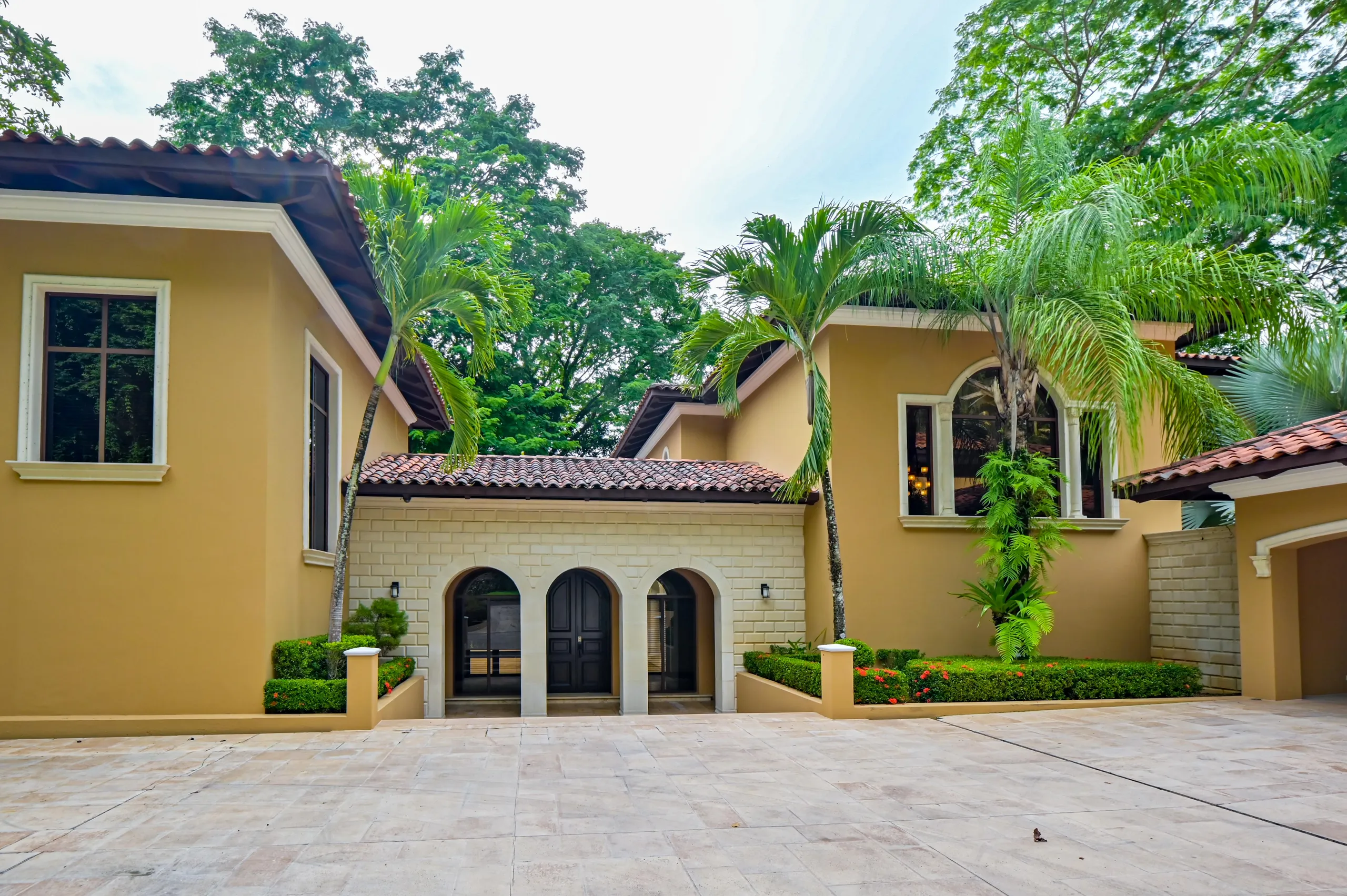 Stunning Los Sueños Villa with Garden Jacuzzi, Wet Bar & Golf Course View — photograph 11